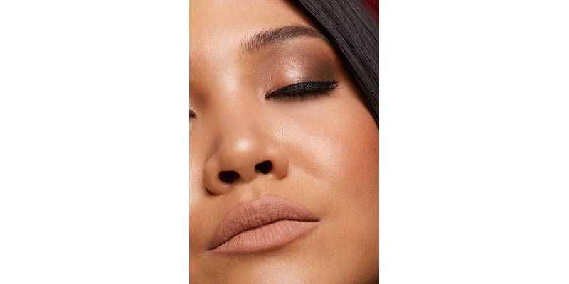 Sally Hansen Beauty Tools Raise Some Brows Slant Tip Tweezer