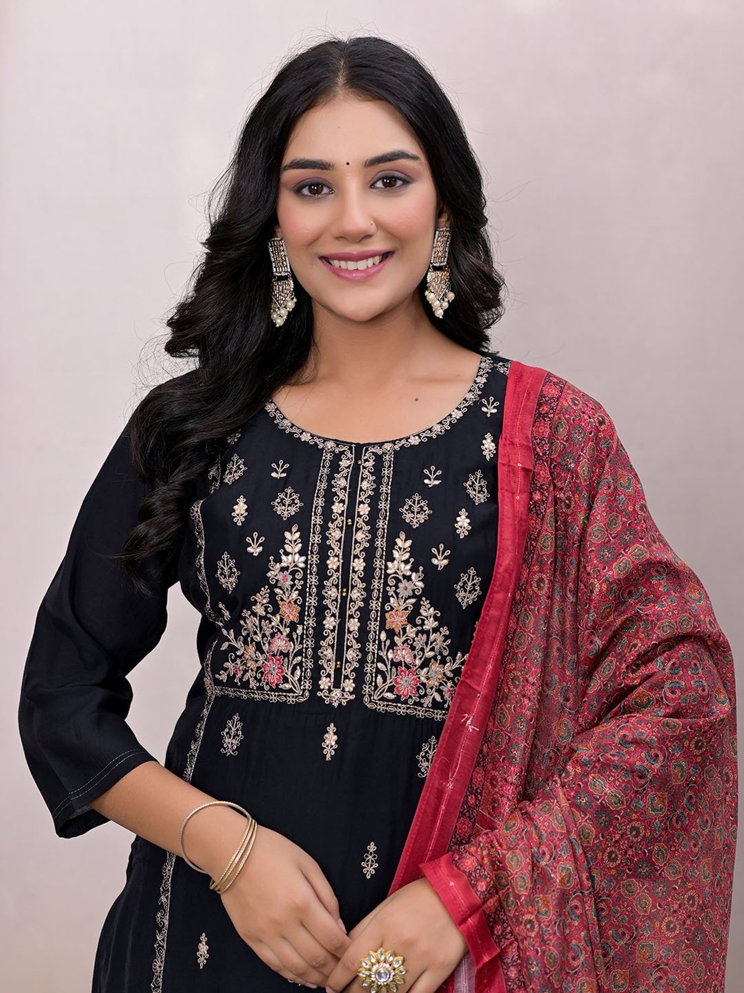 Yufta Black Embroidered Kurta With Pant & Dupatta