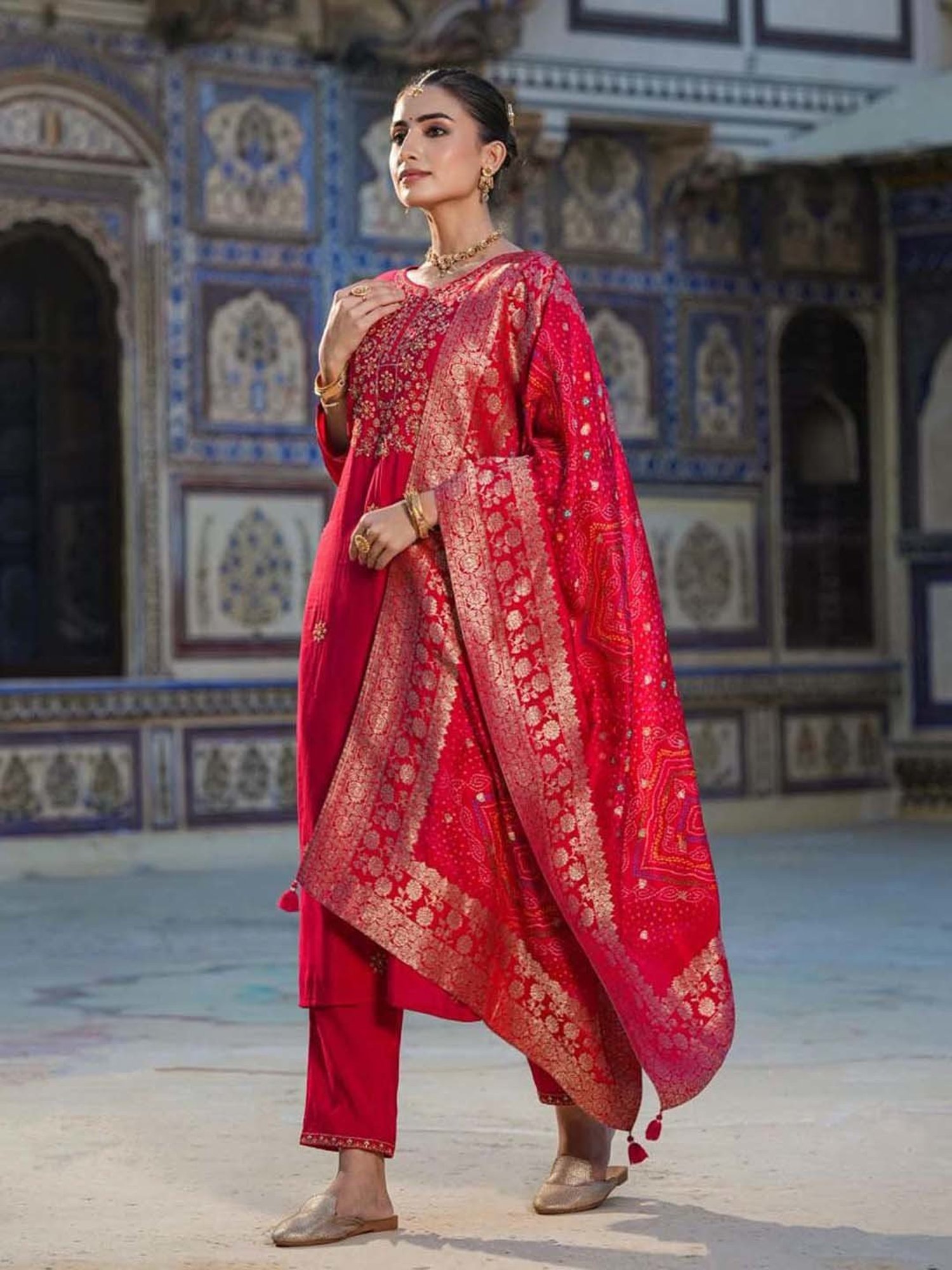 SCAKHI Pink Embroidered Kurta Pant Set With Dupatta