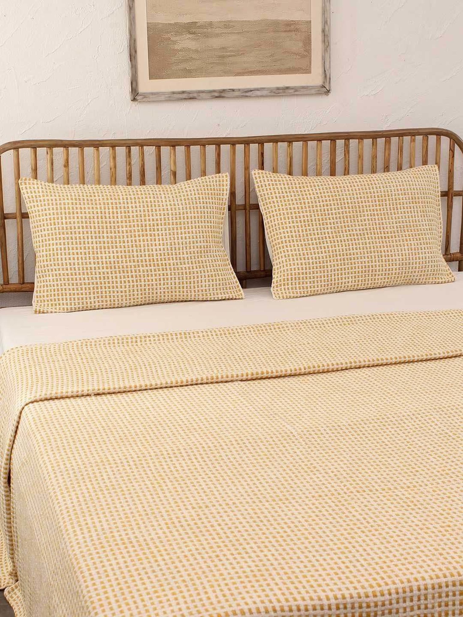 House This Girnar Yellow 150 TC Cotton Double Bedcover with 2 Pillow Covers