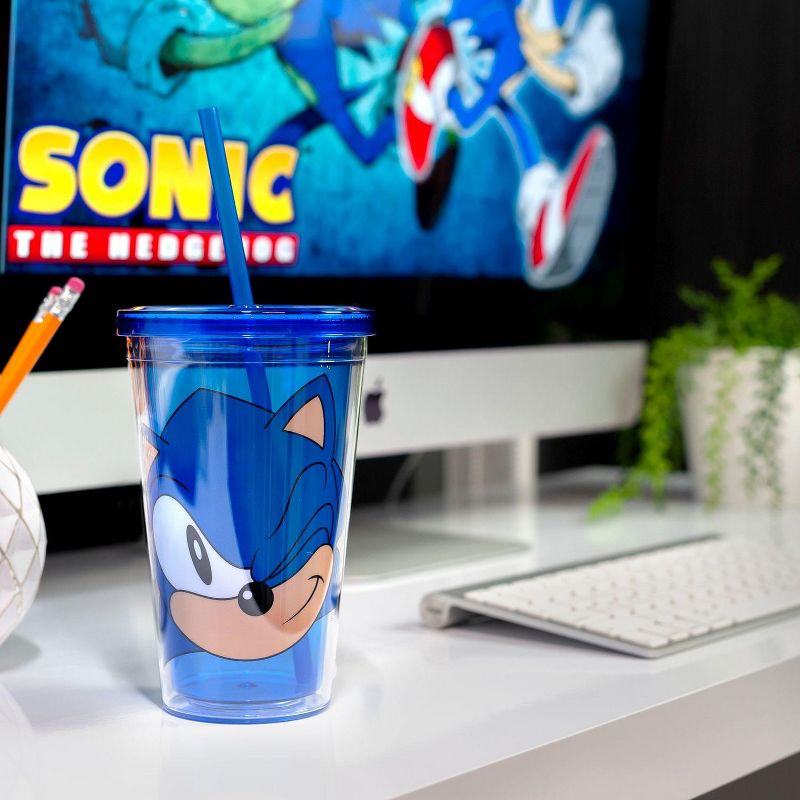 Just Funky Sonic Collectibles | Sonic The Hedgehog Wink Blue Plastic Carnival Cup | 16oz