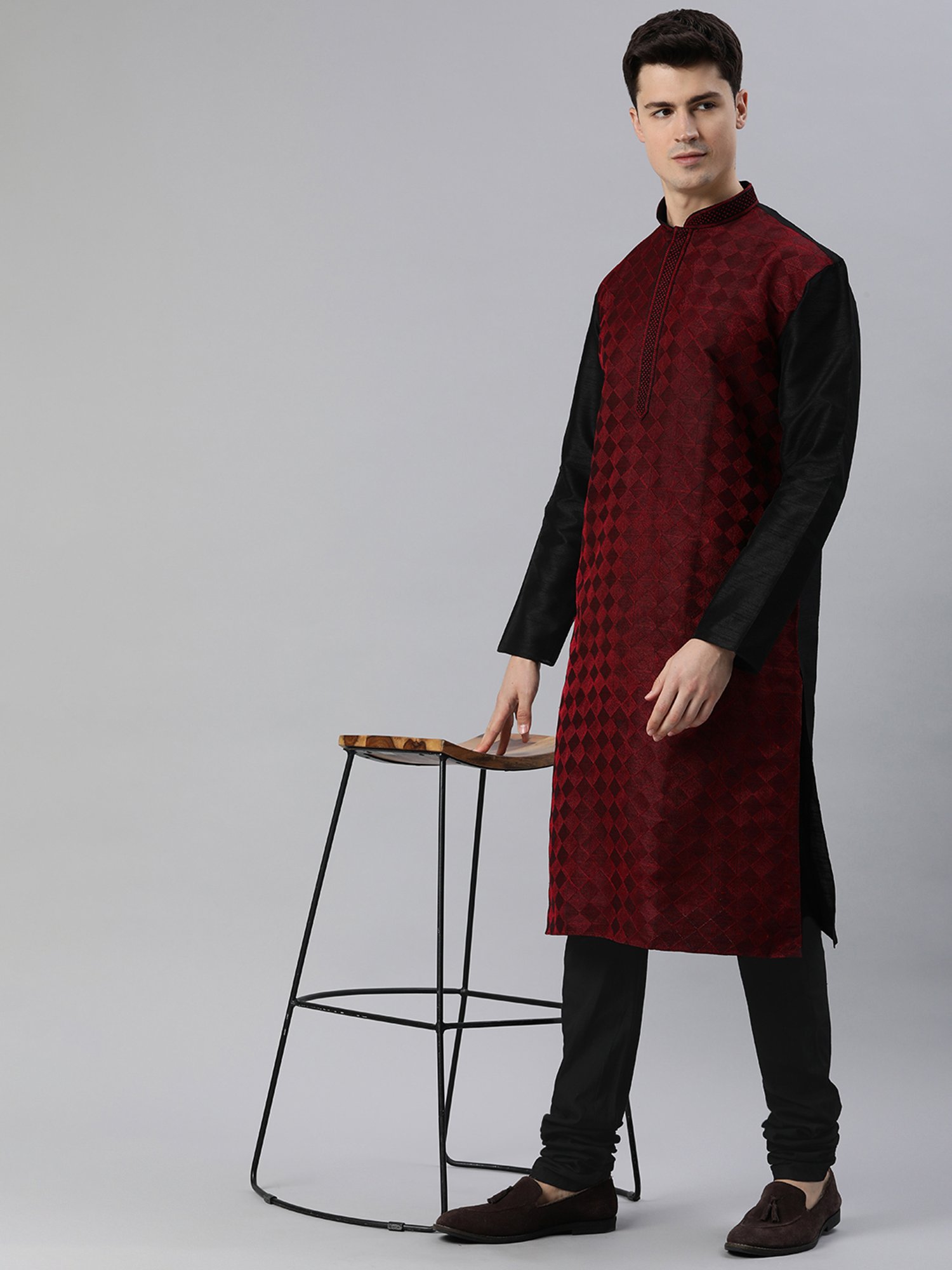 Manthan Black Regular Fit Churidars