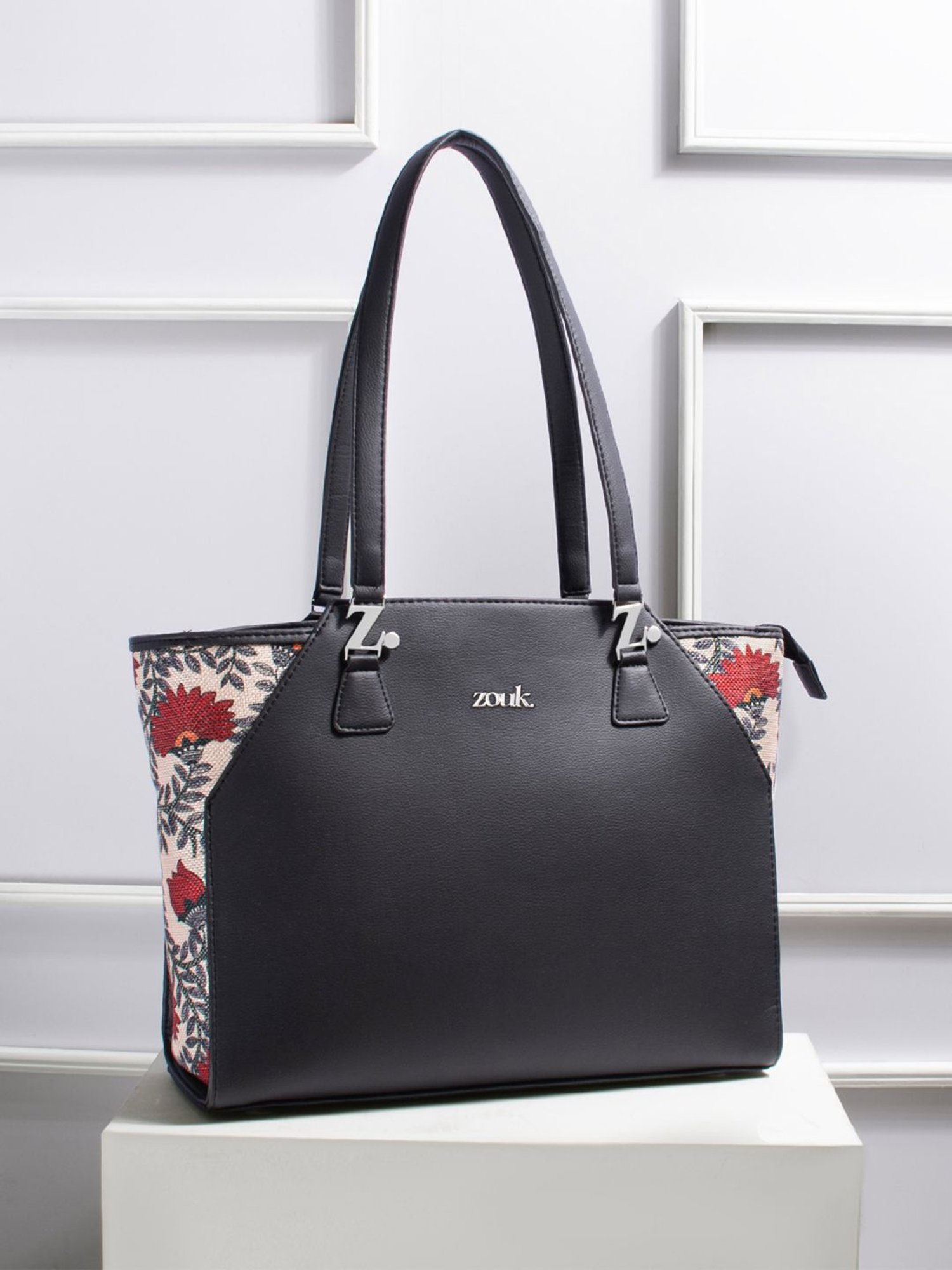 ZOUK Classic Black Printed Tote Bag