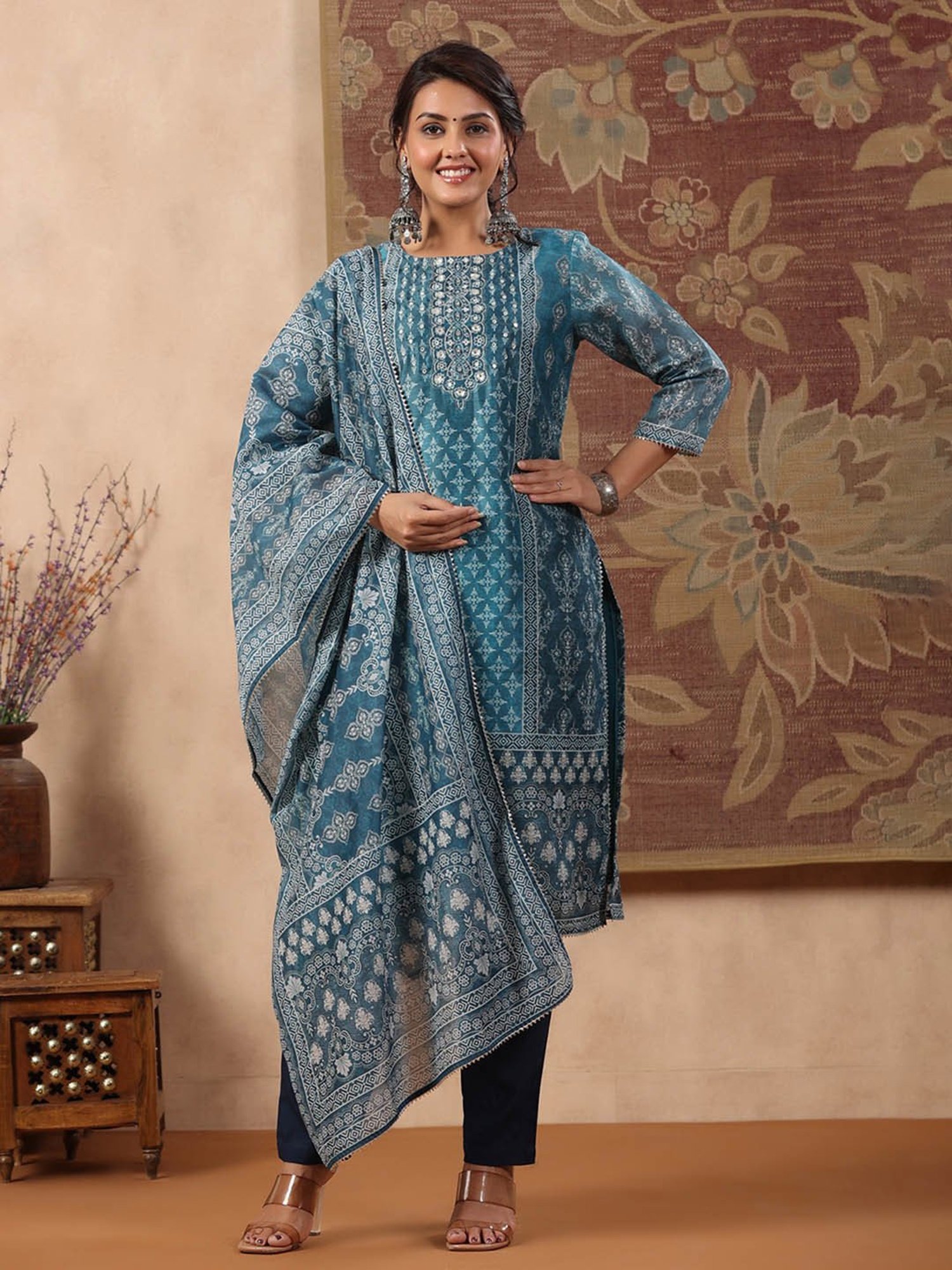 Rain and Rainbow Blue Motifs Print Kurta With Pant & Dupatta