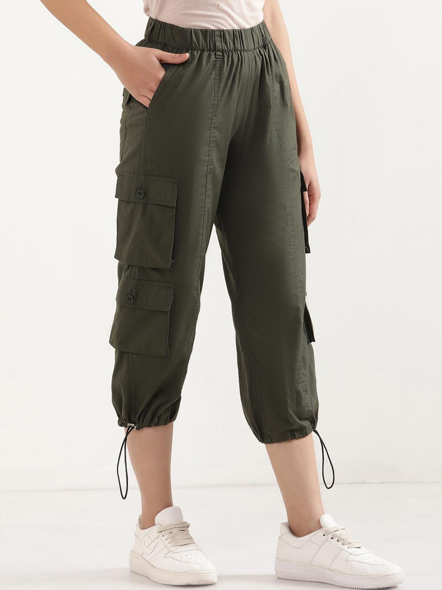 Elleven from Aurelia Green Cotton Mid Rise Capris