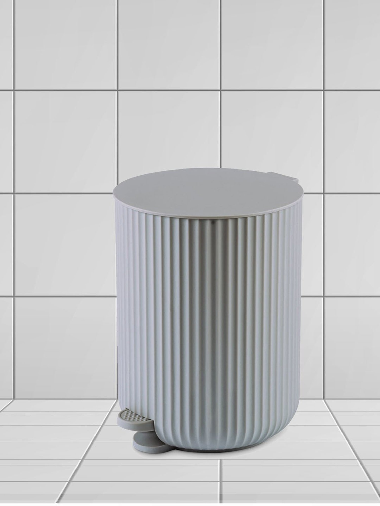 Freelance Grey SAN material (Styrene Acrylonitrile) Set of 1 Dustbins