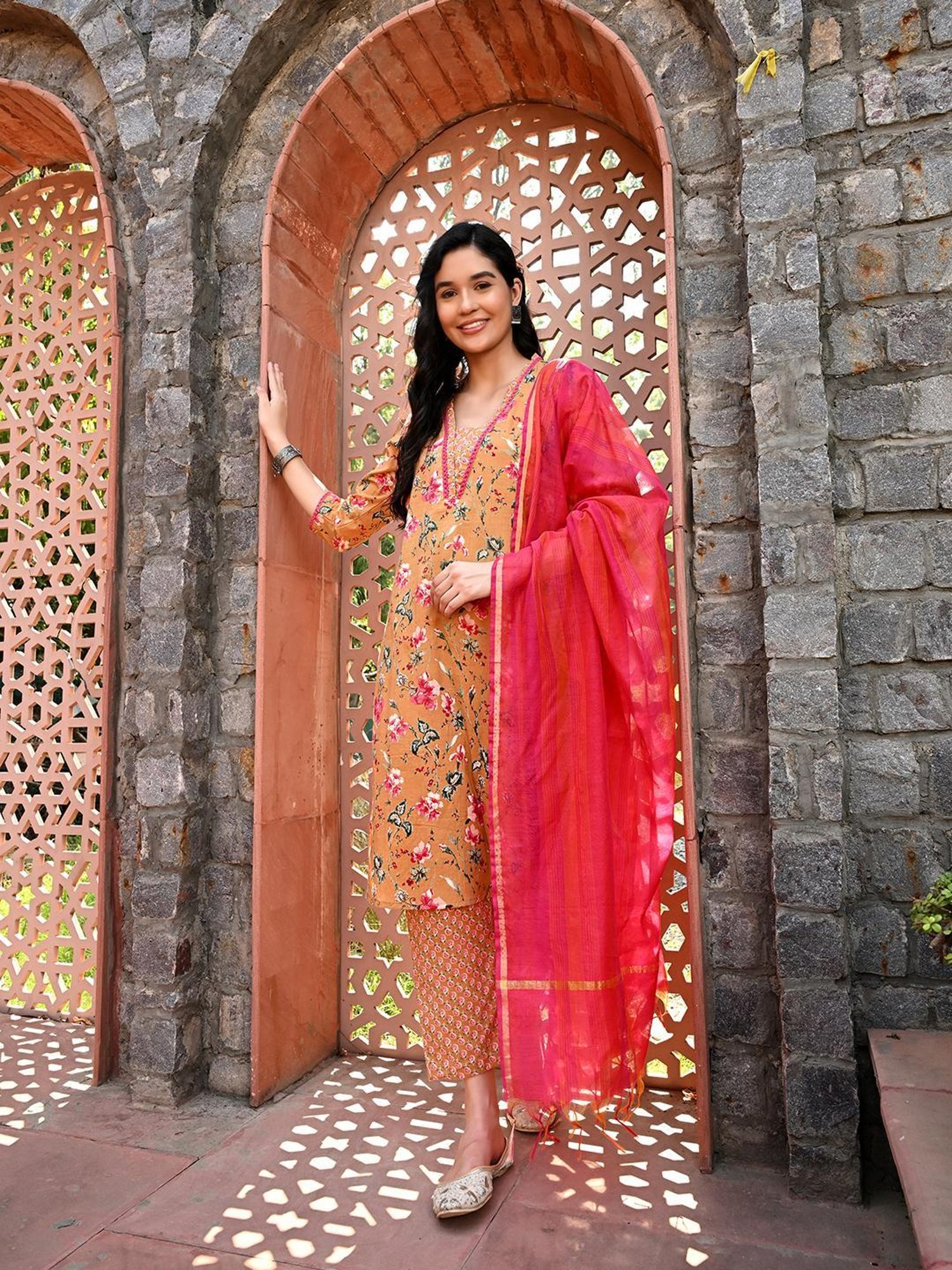 DECKEDUP Orange & Pink Floral Print Kurta With Pants & Dupatta