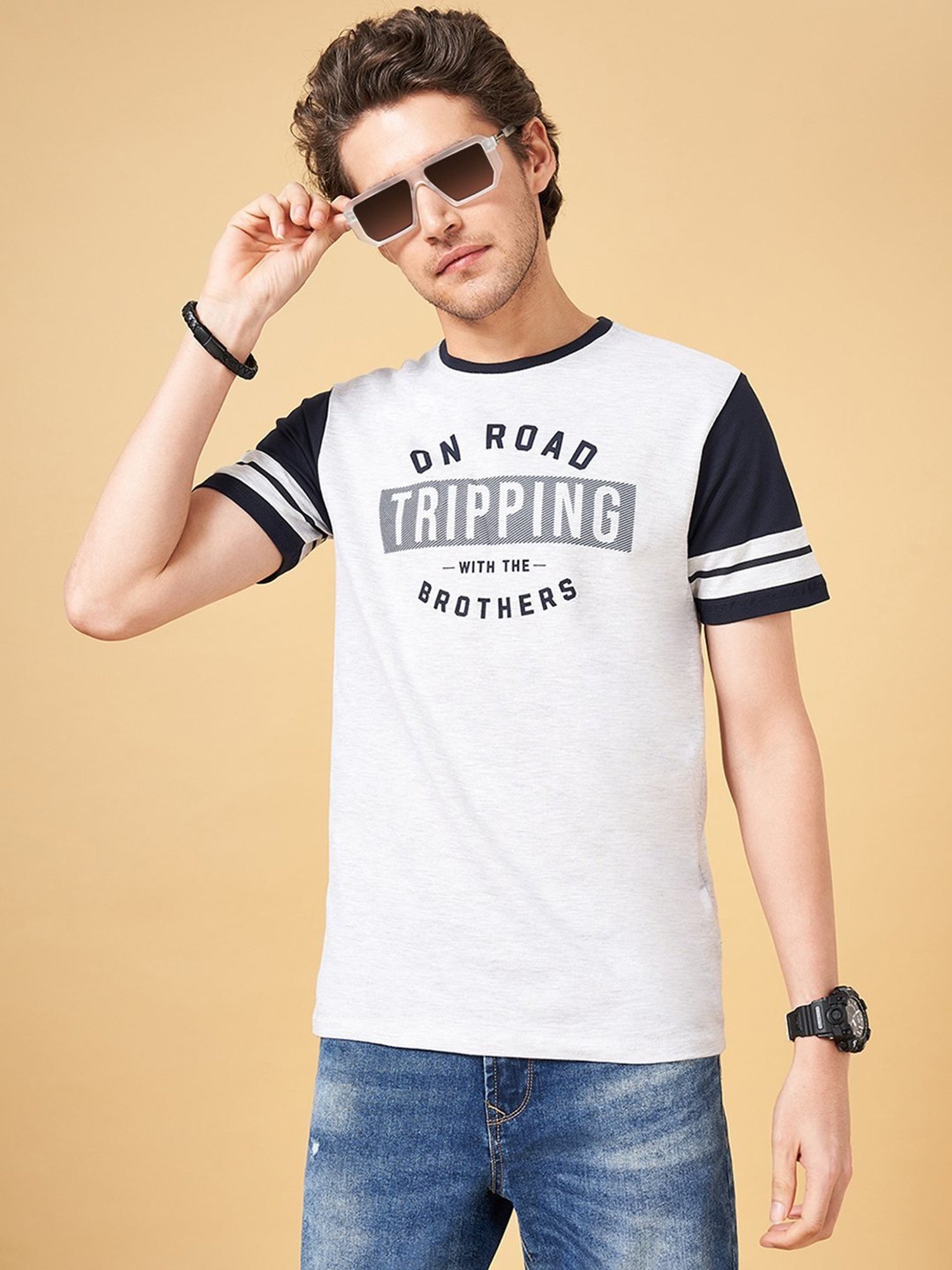 SF Jeans by Pantaloons Light Grey Cotton Slim Fit Printed T-Shirt