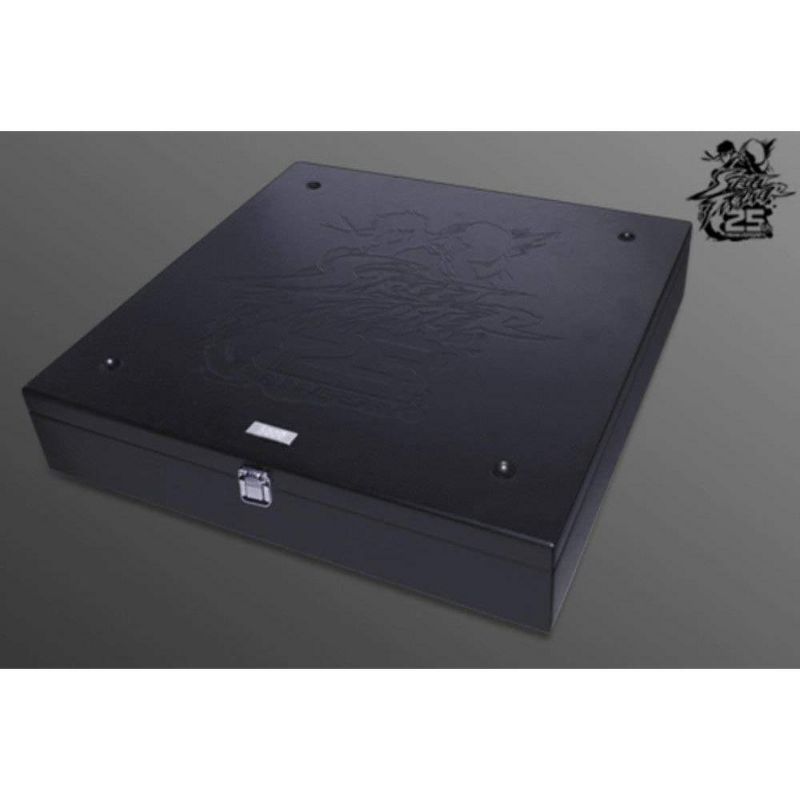 UCC Distributing Street Fighter 25th Anniversary Resin Chess Set w/ Game Board