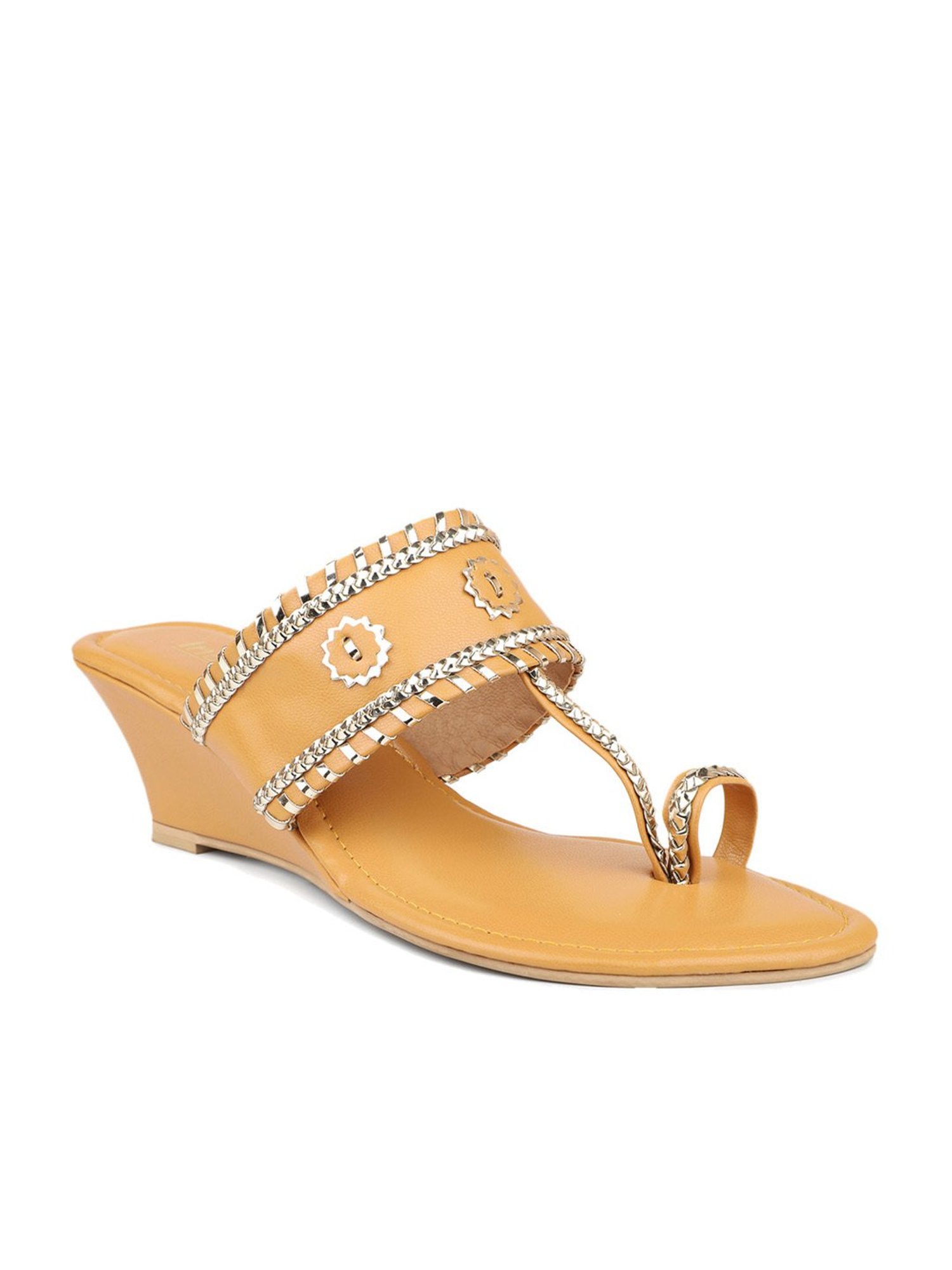 Inc.5 Women's Mustard Toe Ring Wedges