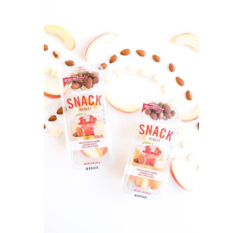 Crunch Pak Snack Medley: Apples, Salted Almonds, & White Cheddar - 3oz
