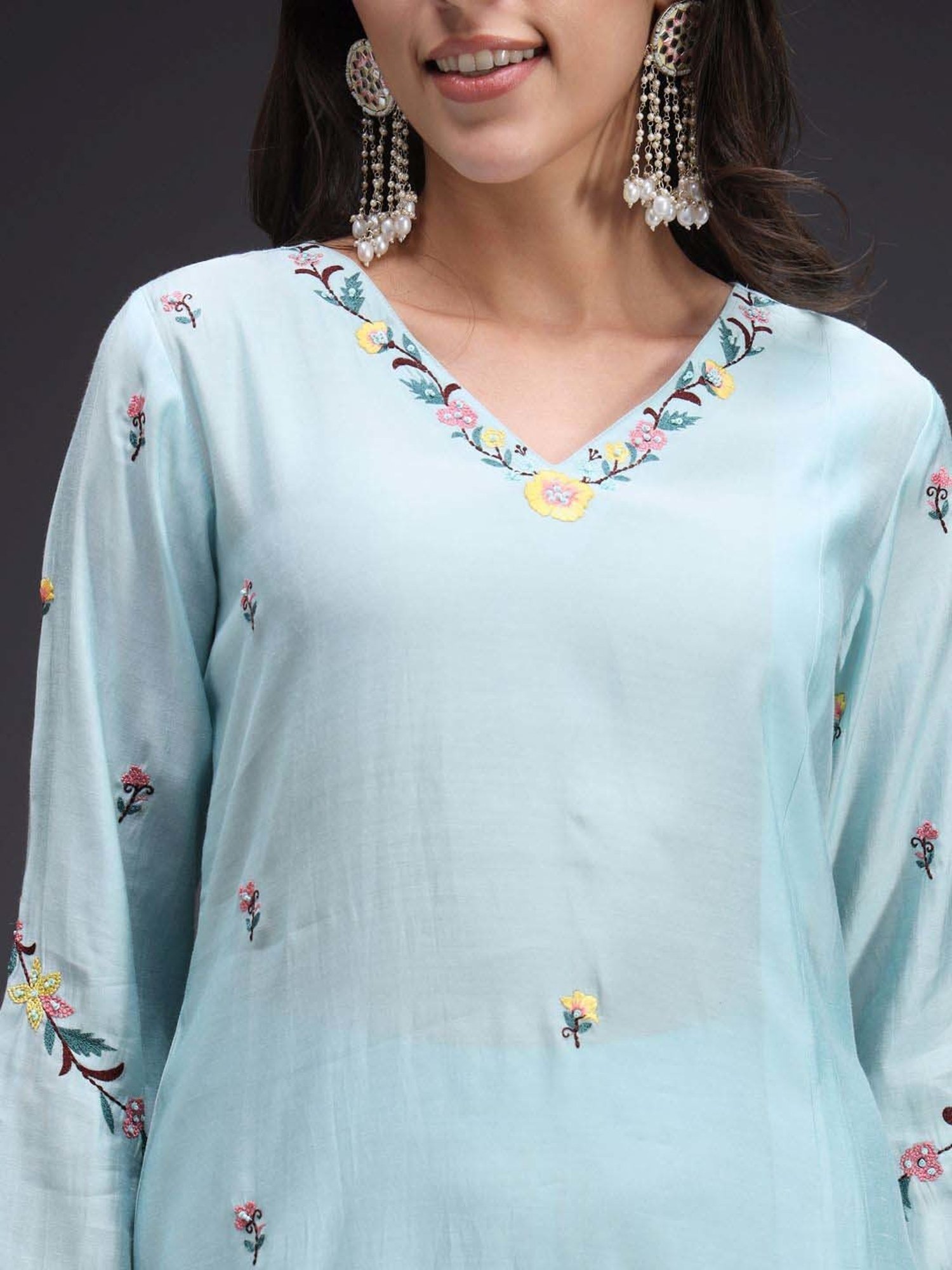 Heeposh Blue Embroidered Kurta Pant Set