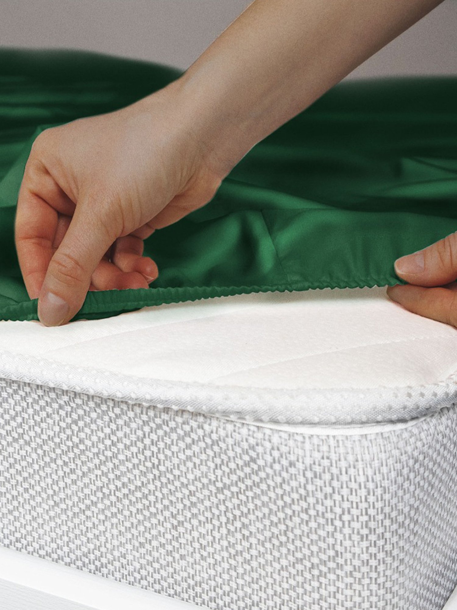 Stoa Paris Dark Green 300 TC Polyester Single Fitted Sheet with 1 Pillow Cover