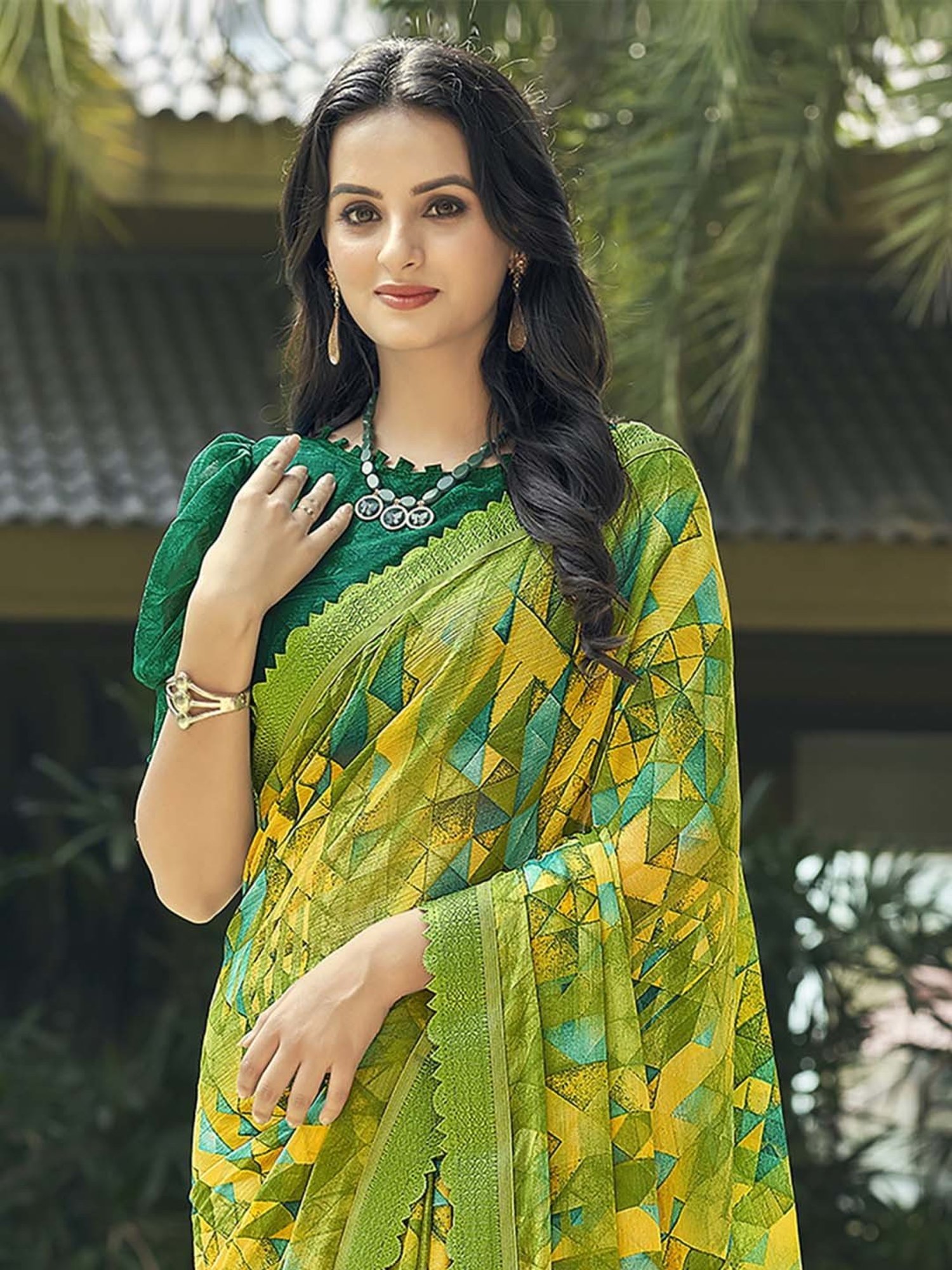 Saree Mall Green Printed Saree With Unstitched Blouse