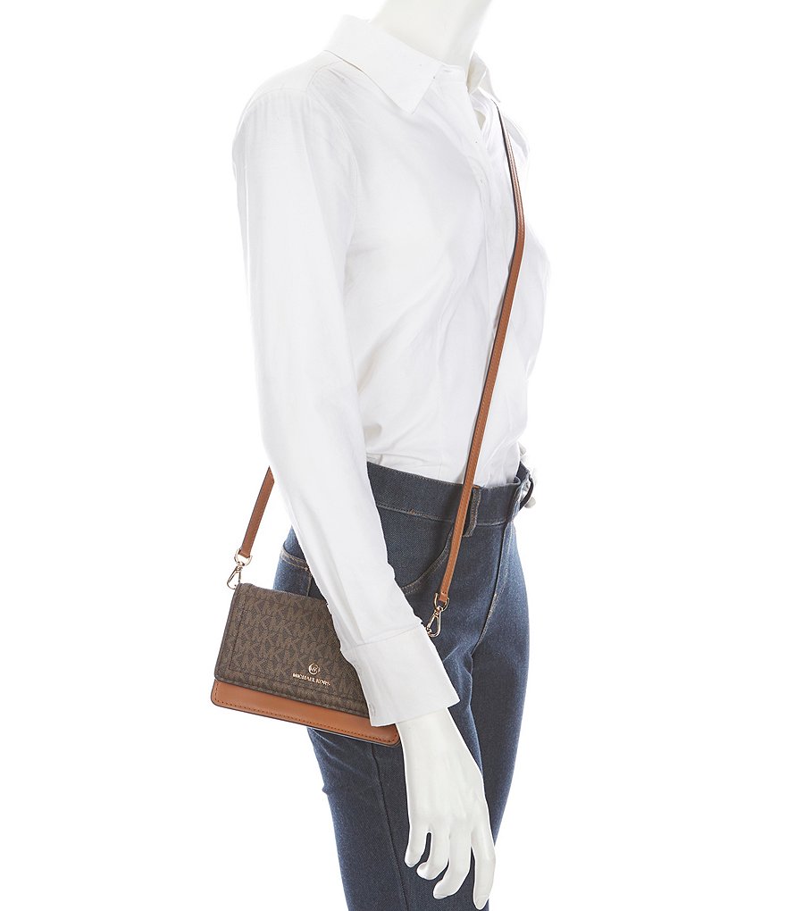 The Sak Ventura Multi Compartment Smartphone Crossbody Bag