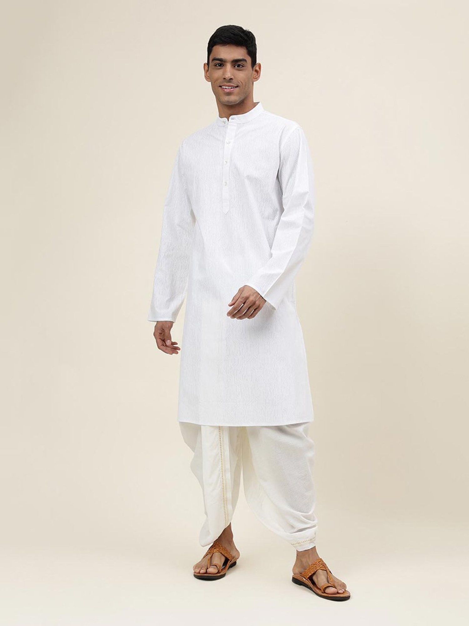 Manthan Red Full Sleeves Solid Kurta