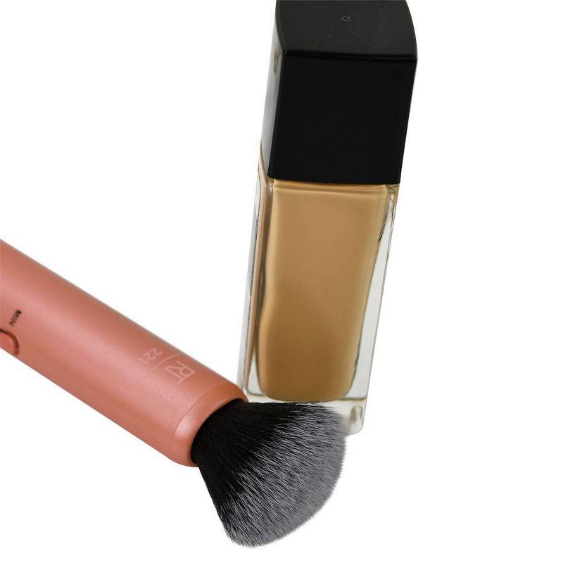 Real Techniques Custom Complexion Brush