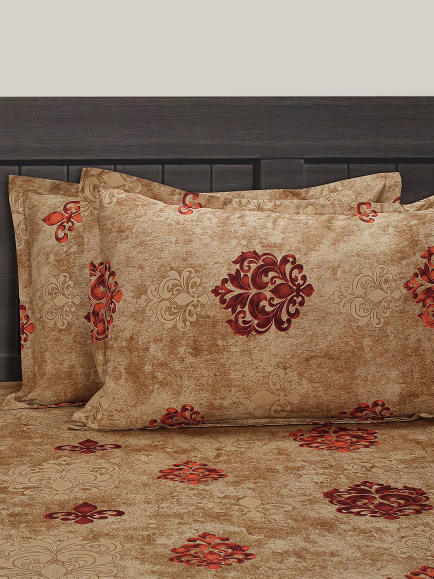 Swayam Zinnia Floral Brown 210 TC Cotton King Bedsheet with 2 Pillow Covers