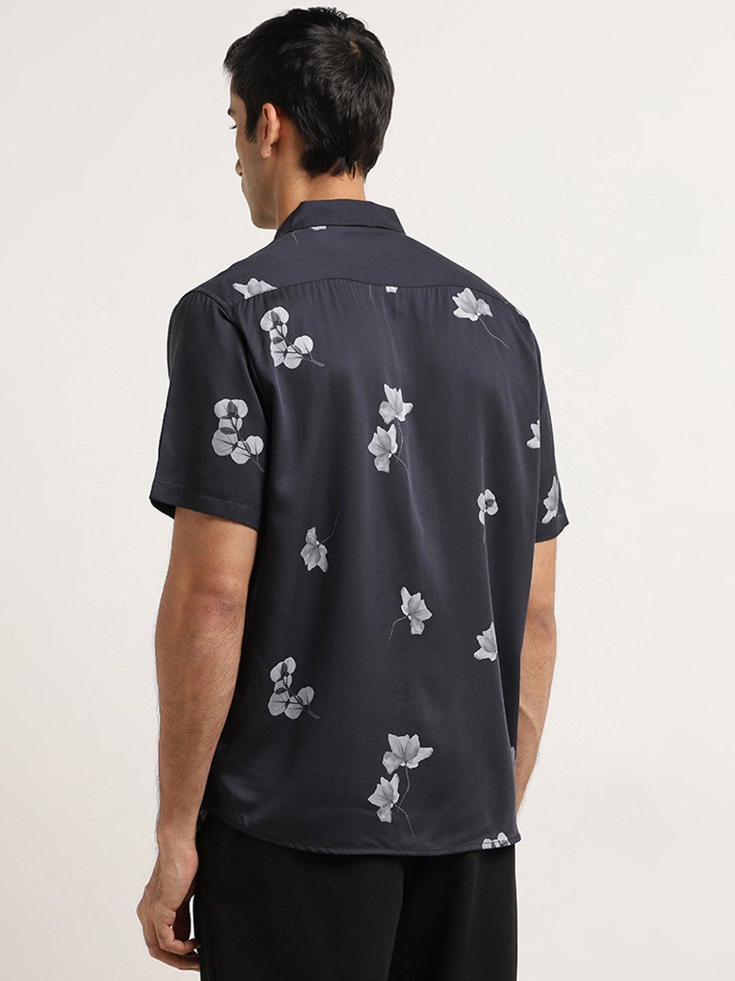 Ascot by Westside Black Floral Pattern Relaxed-Fit Shirt