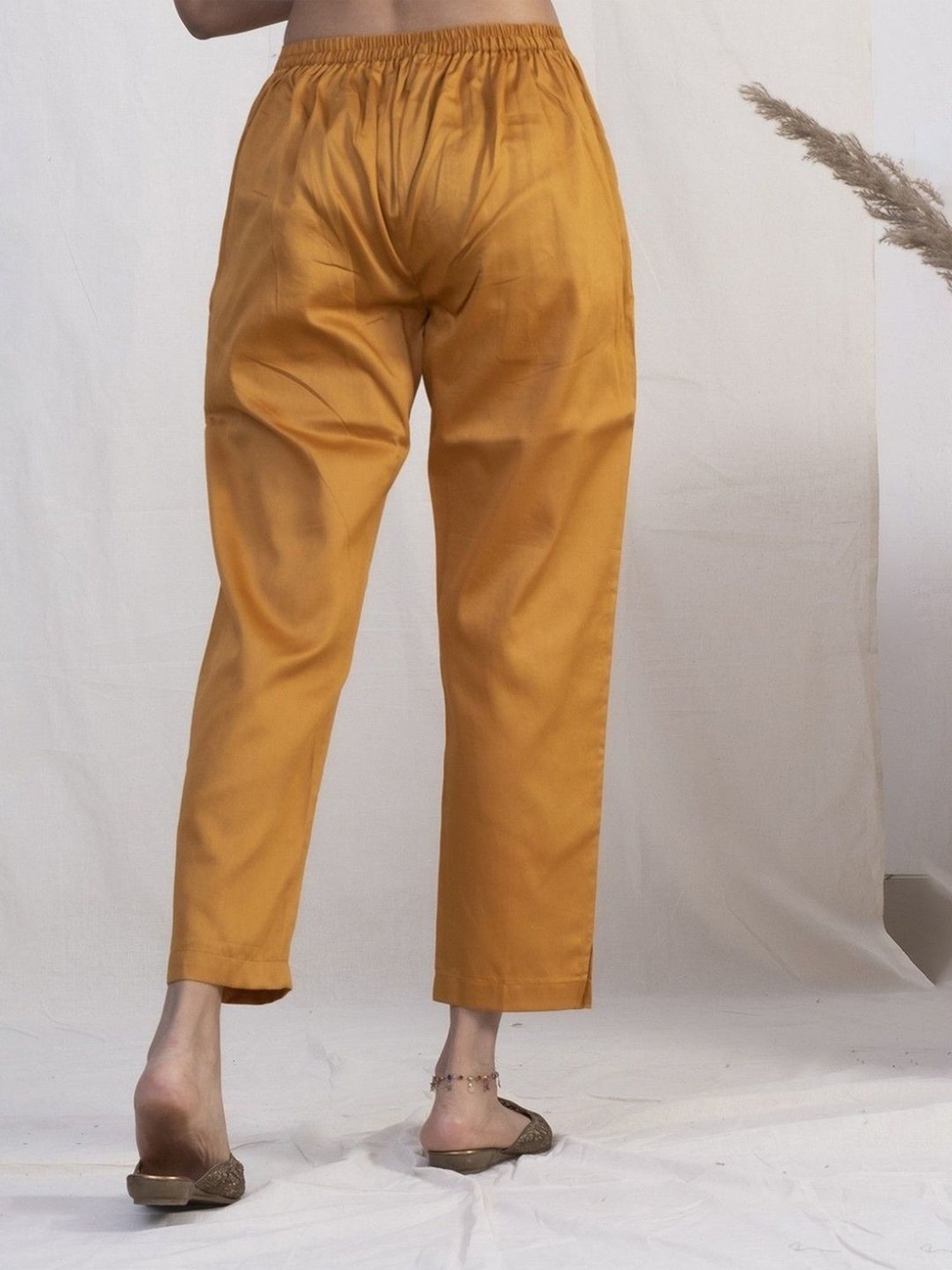 Akiso Jashn Gold Ciggerette Pant