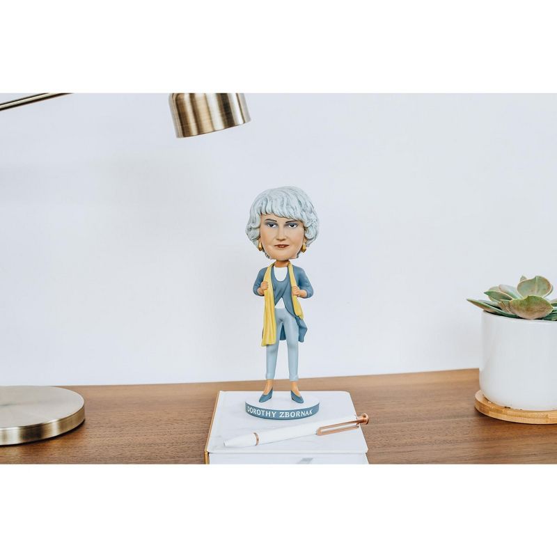 Icon Heroes The Golden Girls 8 Inch Resin Bobblehead | Dorothy Zbornak