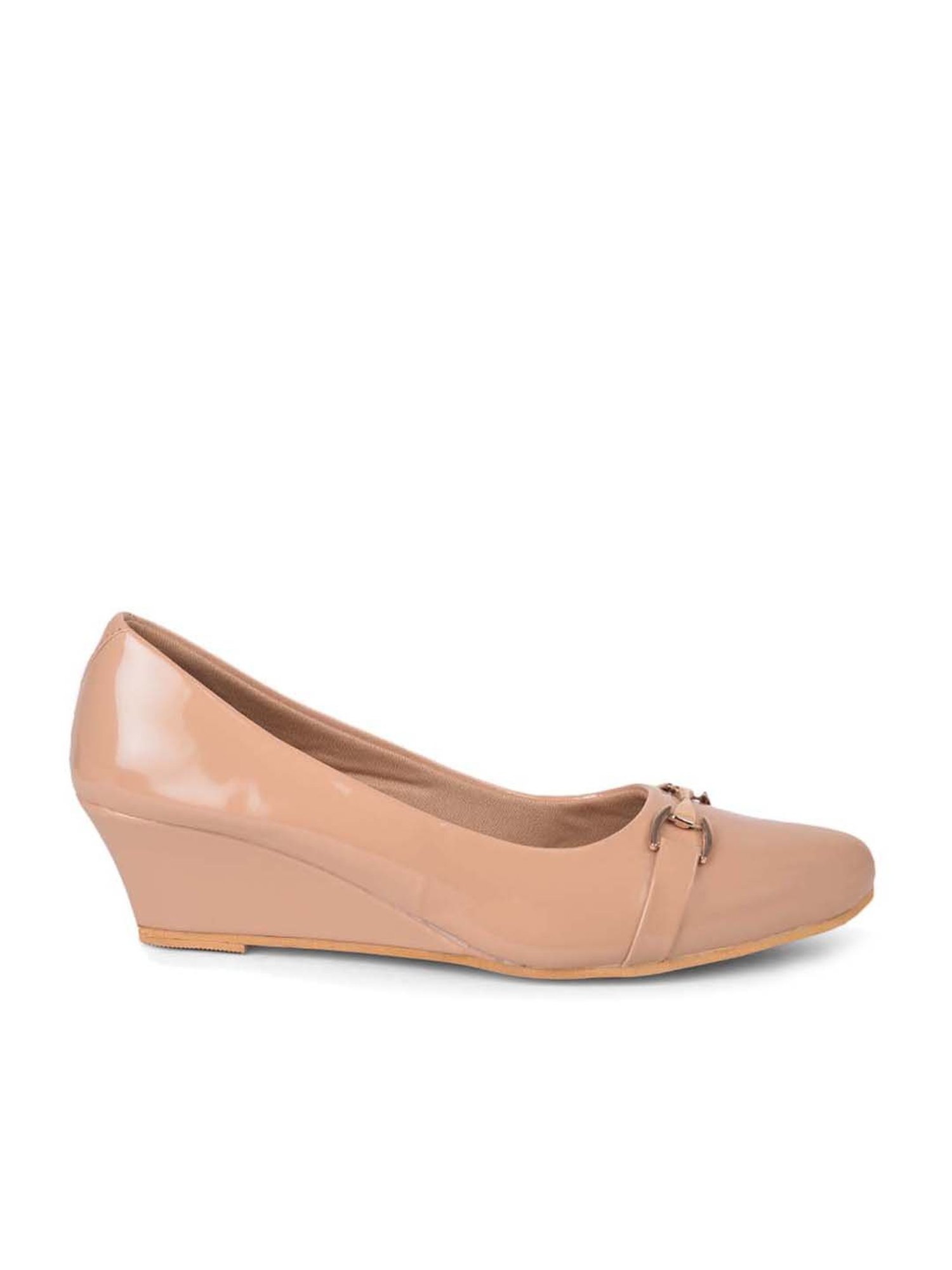 Salario Women's Beige Wedge Pumps