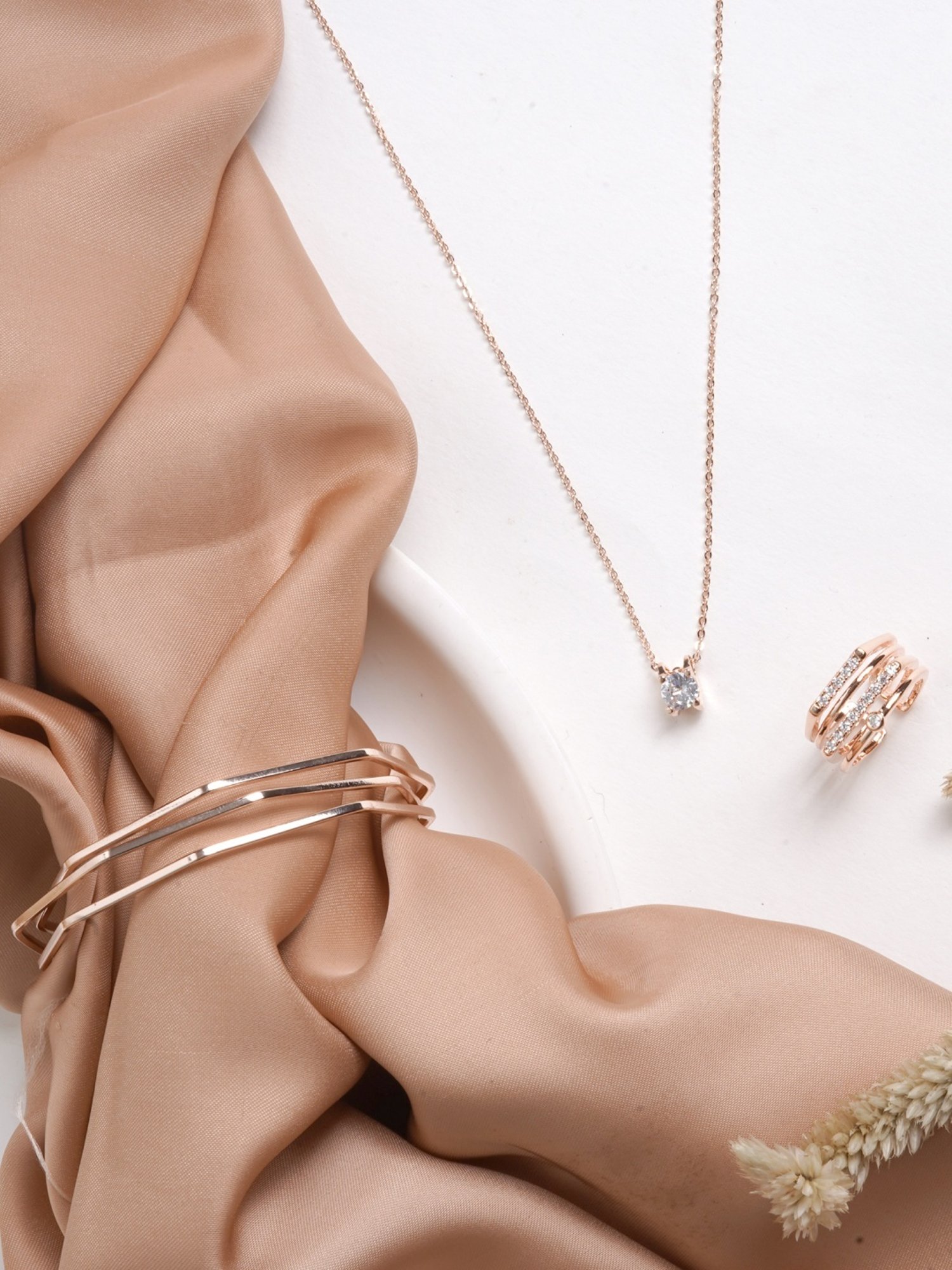 Joker & Witch Golden Rebel Necklace Bracelet & Ring Set