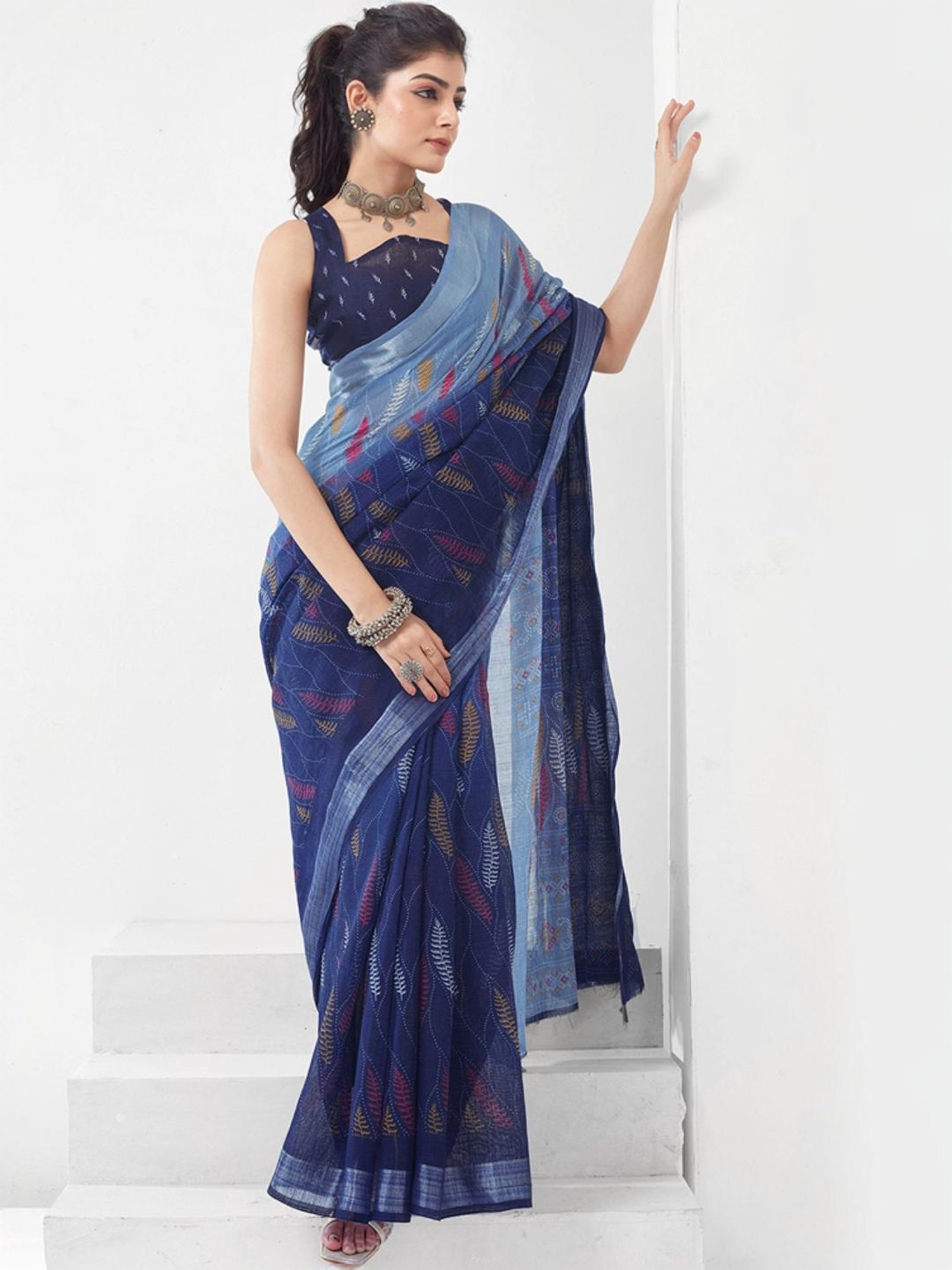Satrani Navy Printed Saree With Unstitched Blouse