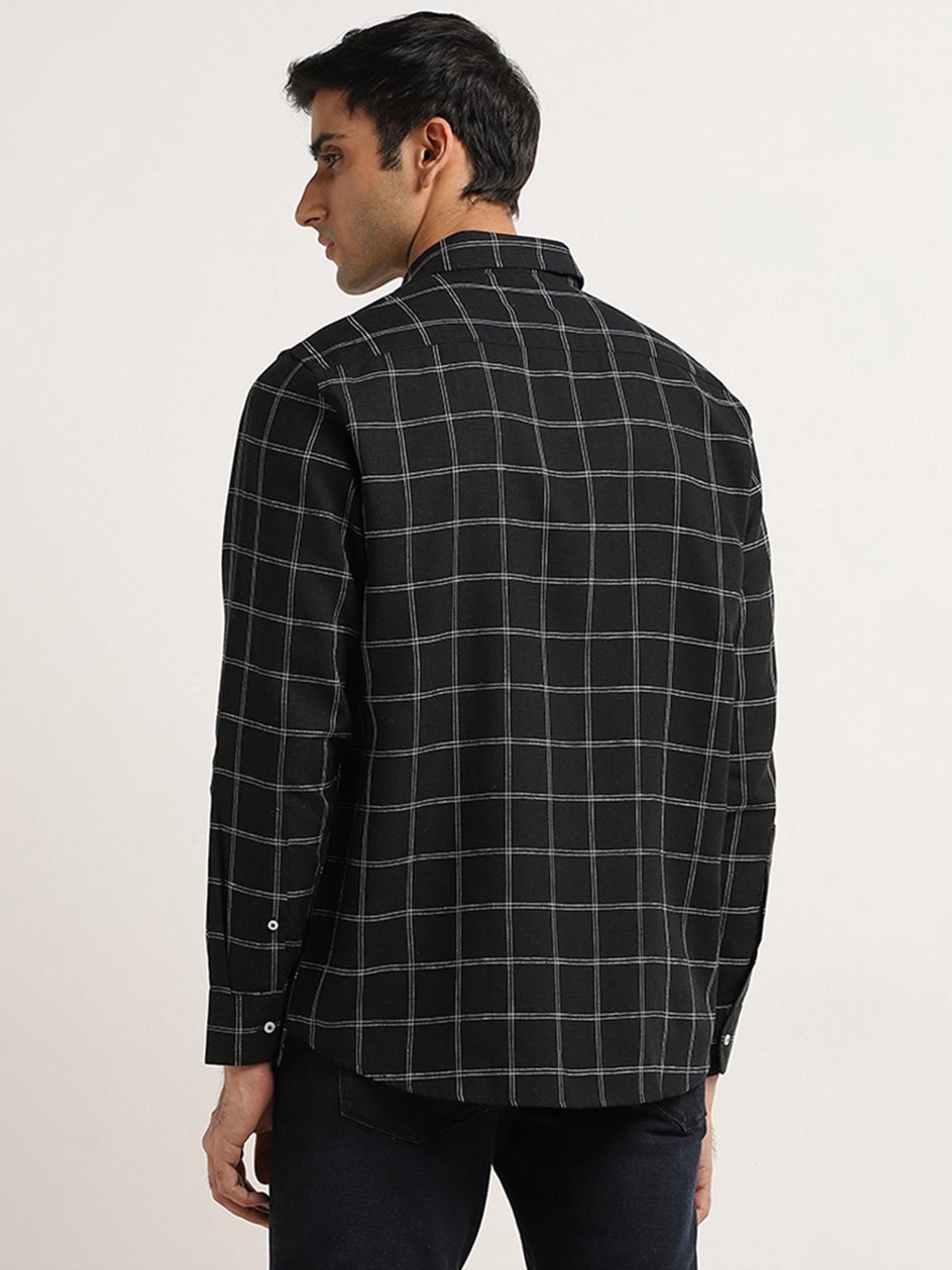 Ascot by Westside Black Checkered Relaxed-Fit Blended Linen Shirt
