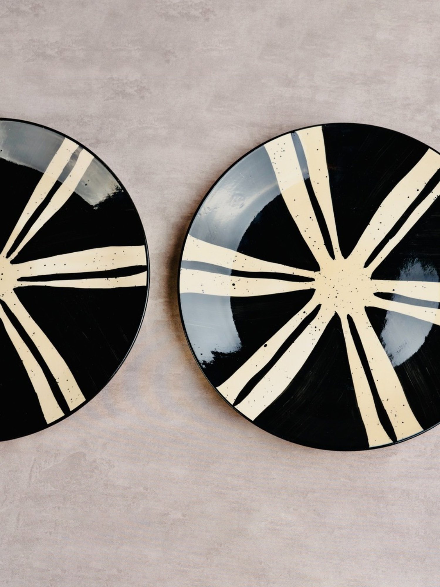 BlackCarrot White Ceramic 21 Pcs Modern Dinner Set