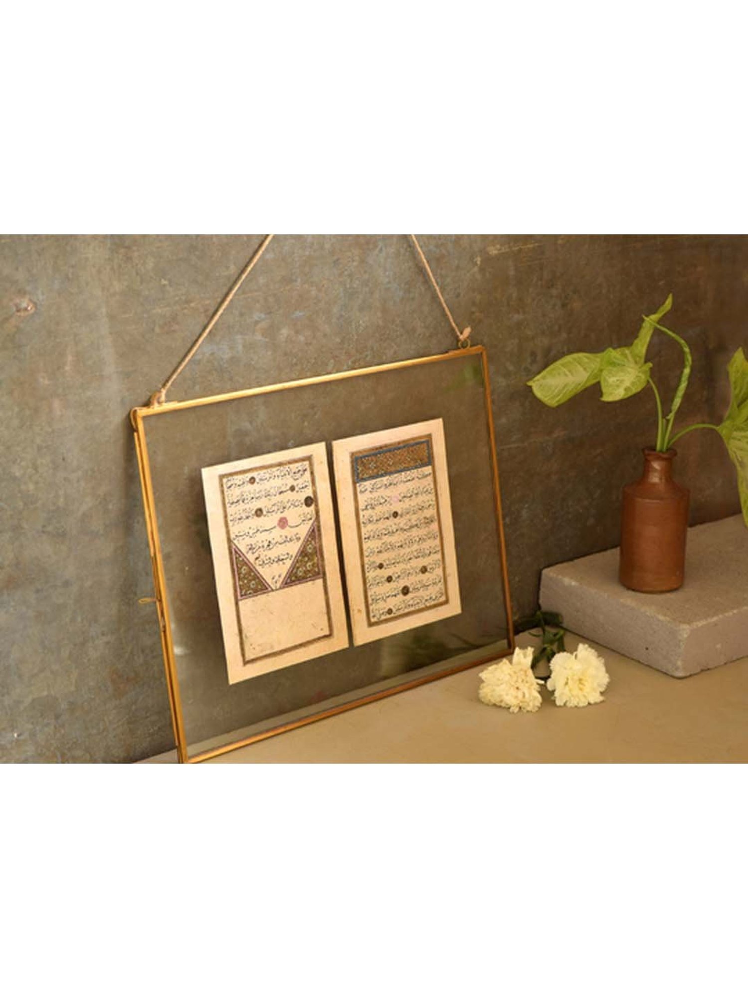 Art Street Gold Engineered Wood Swing Fashion Resin Vintage Photo Frame