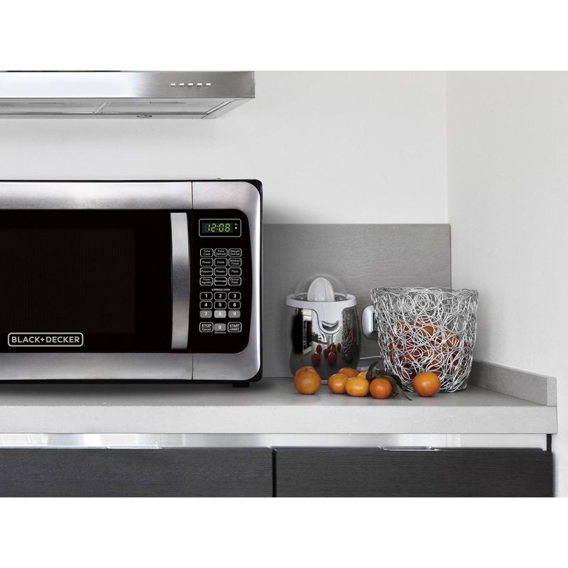 BLACK+DECKER 1.1 Cu. Ft. 1000 Watt Microwave Oven