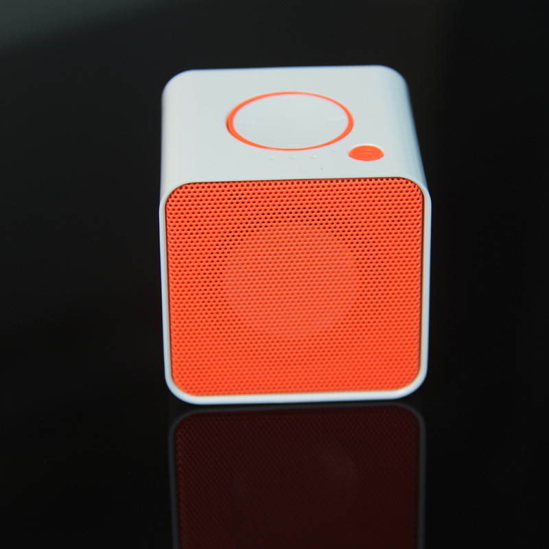 Hands-free Aux Portable Mini microphone Wireless Speaker box
