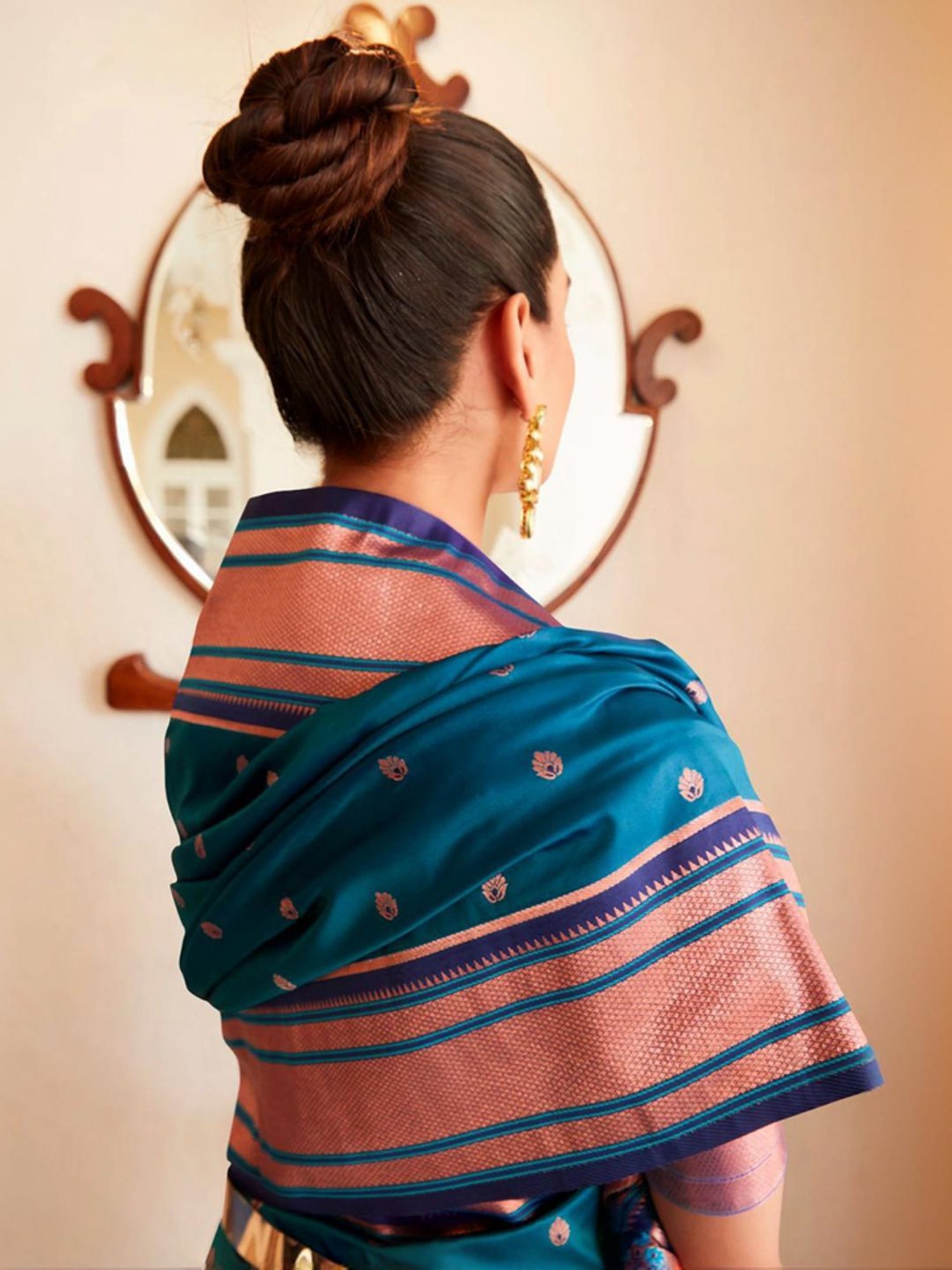 Satrani Blue Silk Woven Saree With Unstitched Blouse