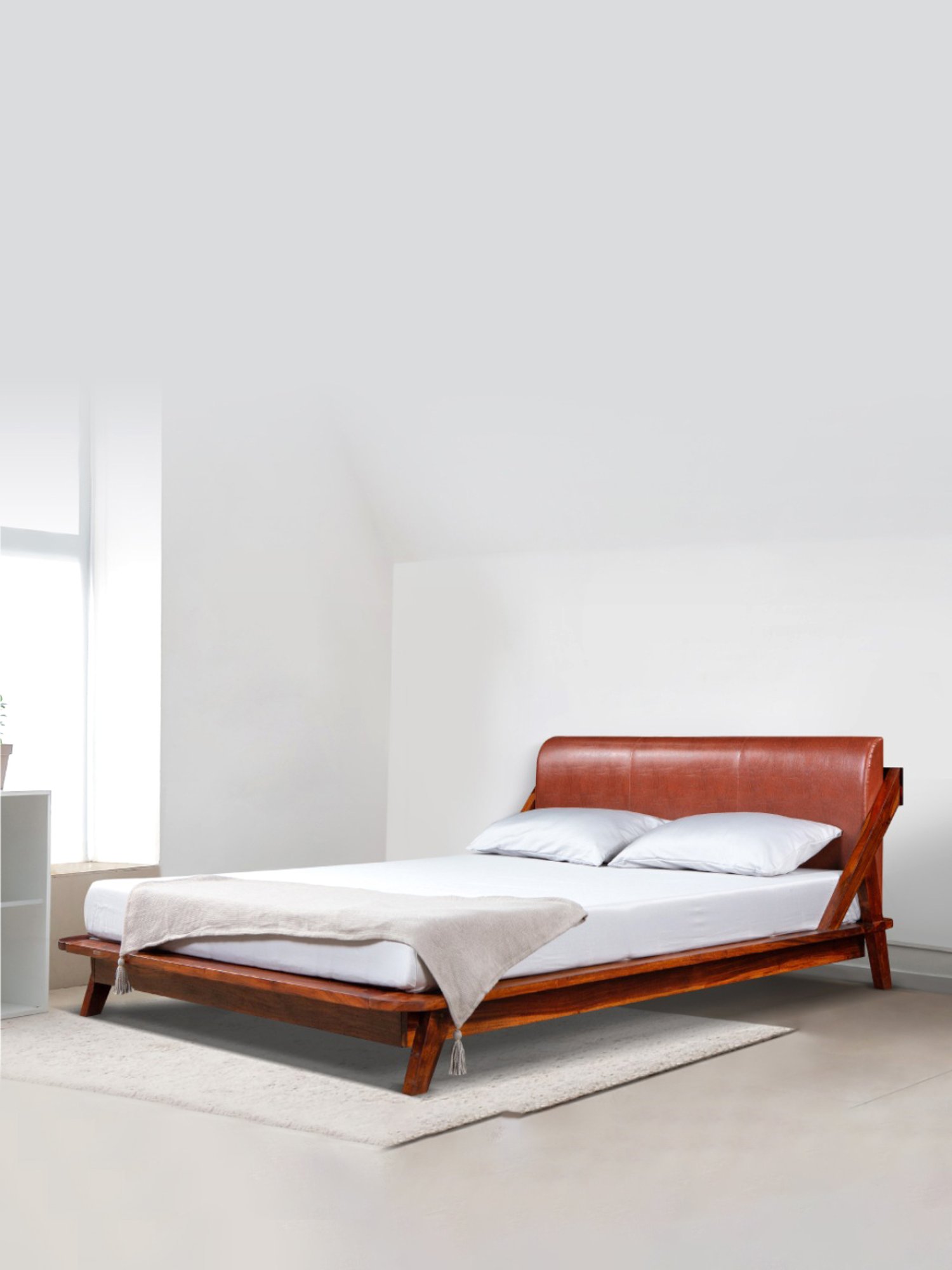 Duroflex Plush Brown Sheesham Wood Queen Bed in Honey Finish