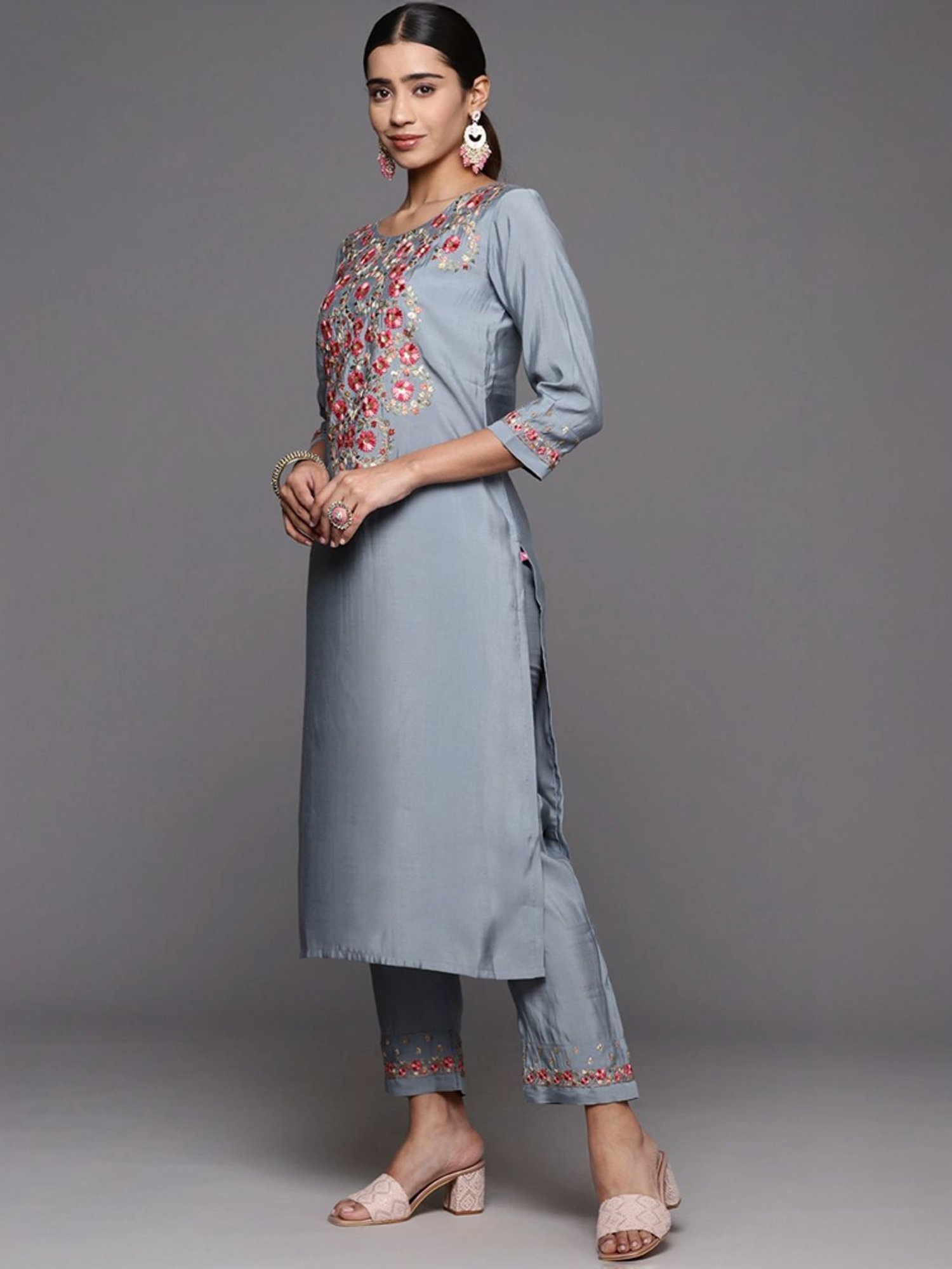 Varanga Grey Embroidered Kurta Pant Set With Dupatta