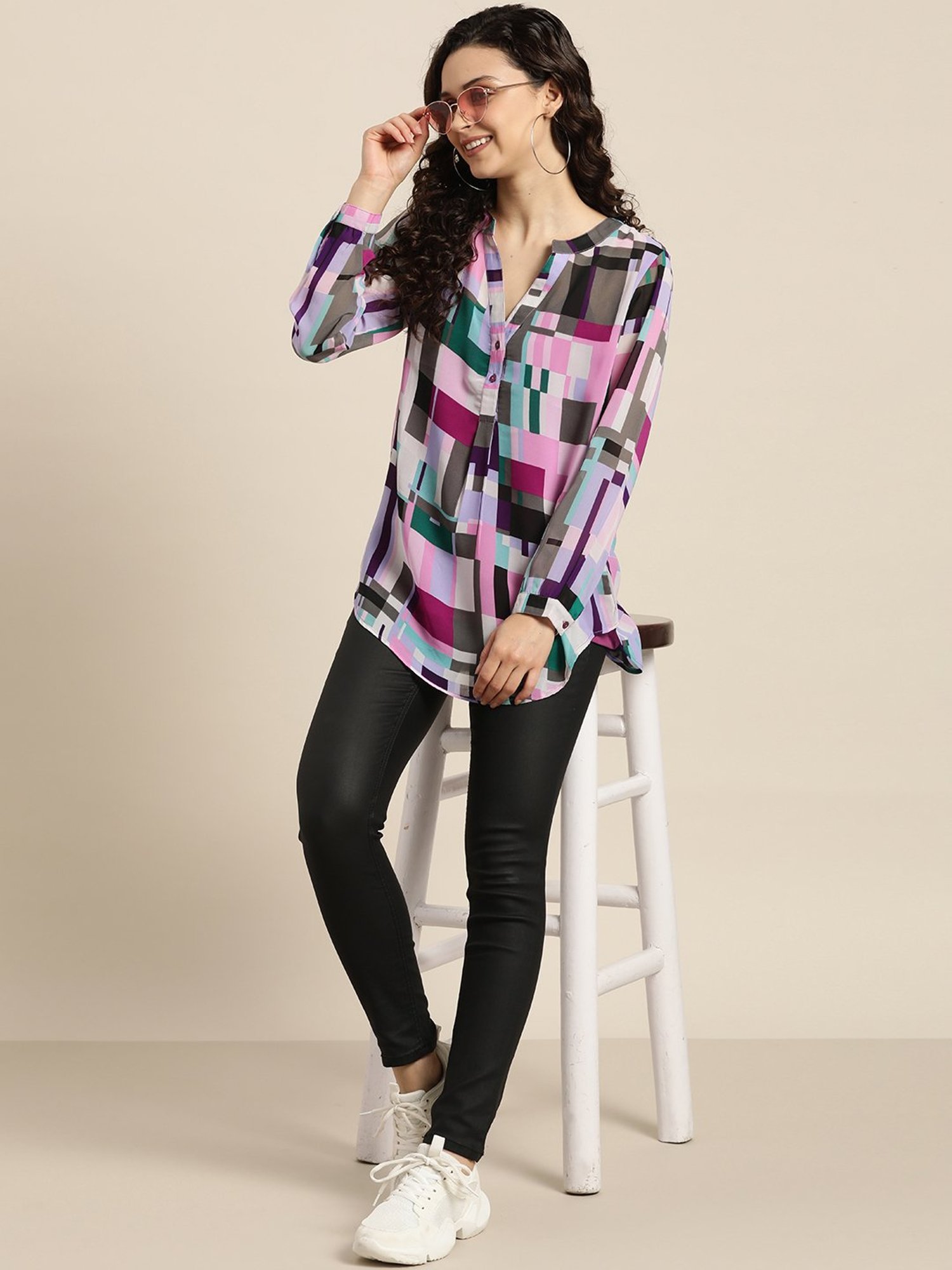 Qurvii Multicolor Geometric Print Top