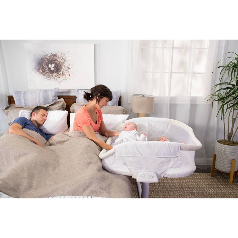 HALO Bassinest Twin Sleeper - Sand Circles