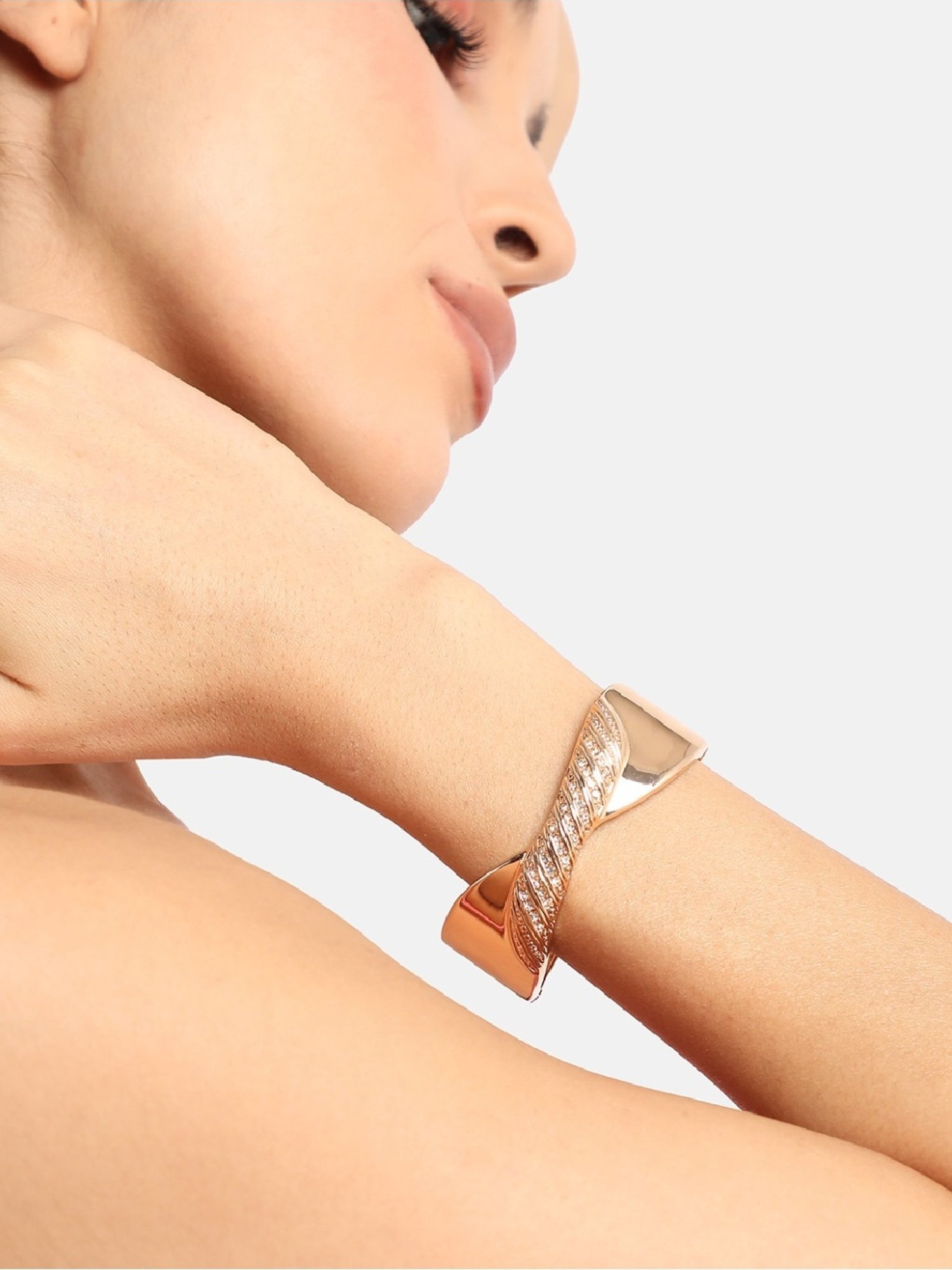 Sohi Women's Twisted Bracelet - Gold