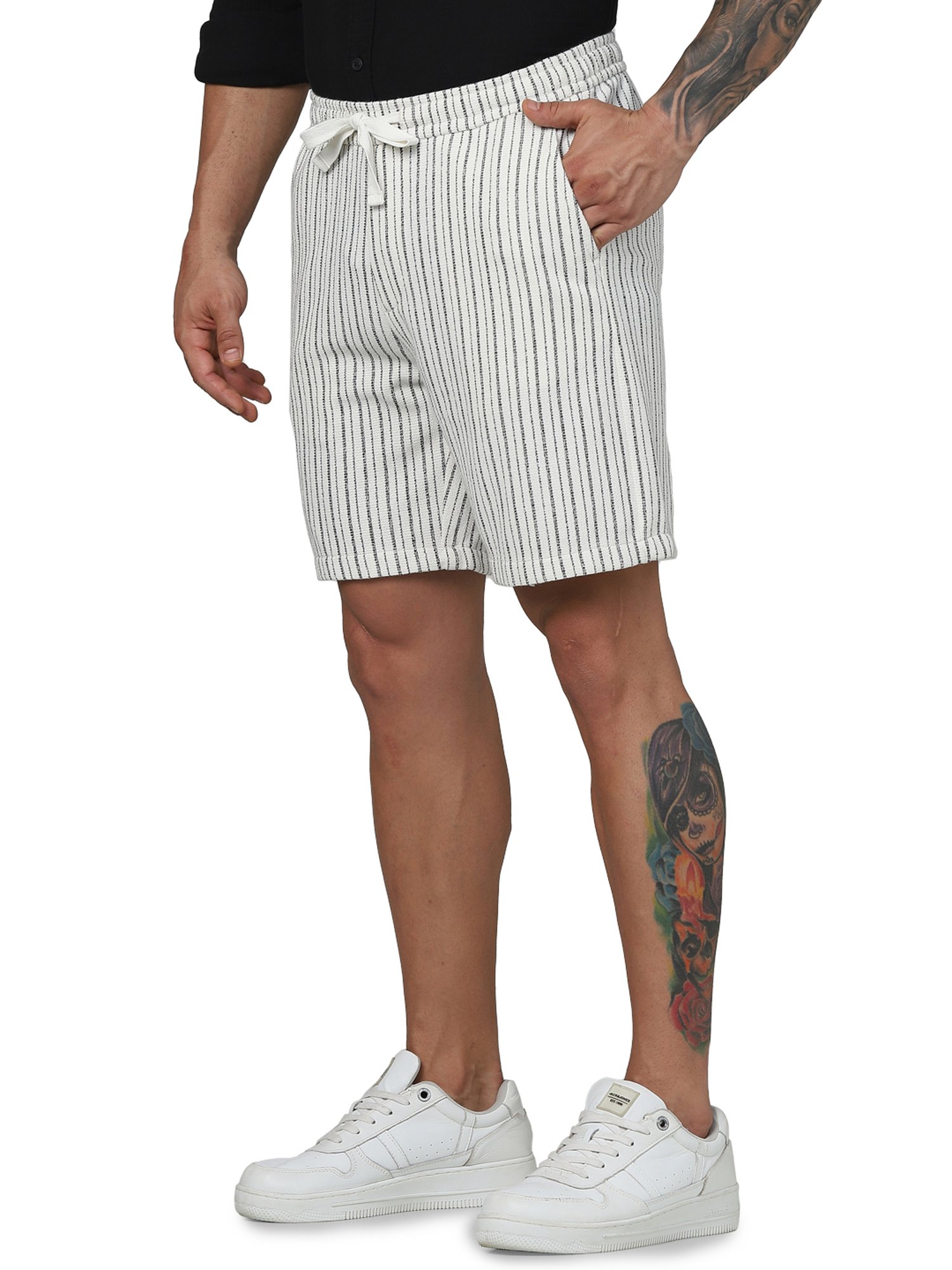 celio* Off White Regular Fit Striped Shorts