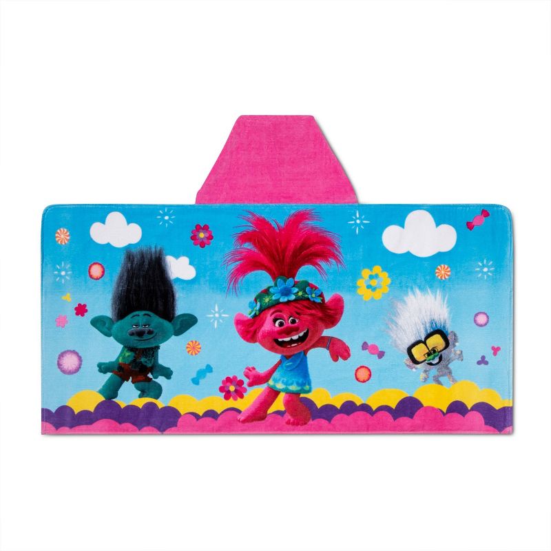 Trolls World Stage Hooded Towel