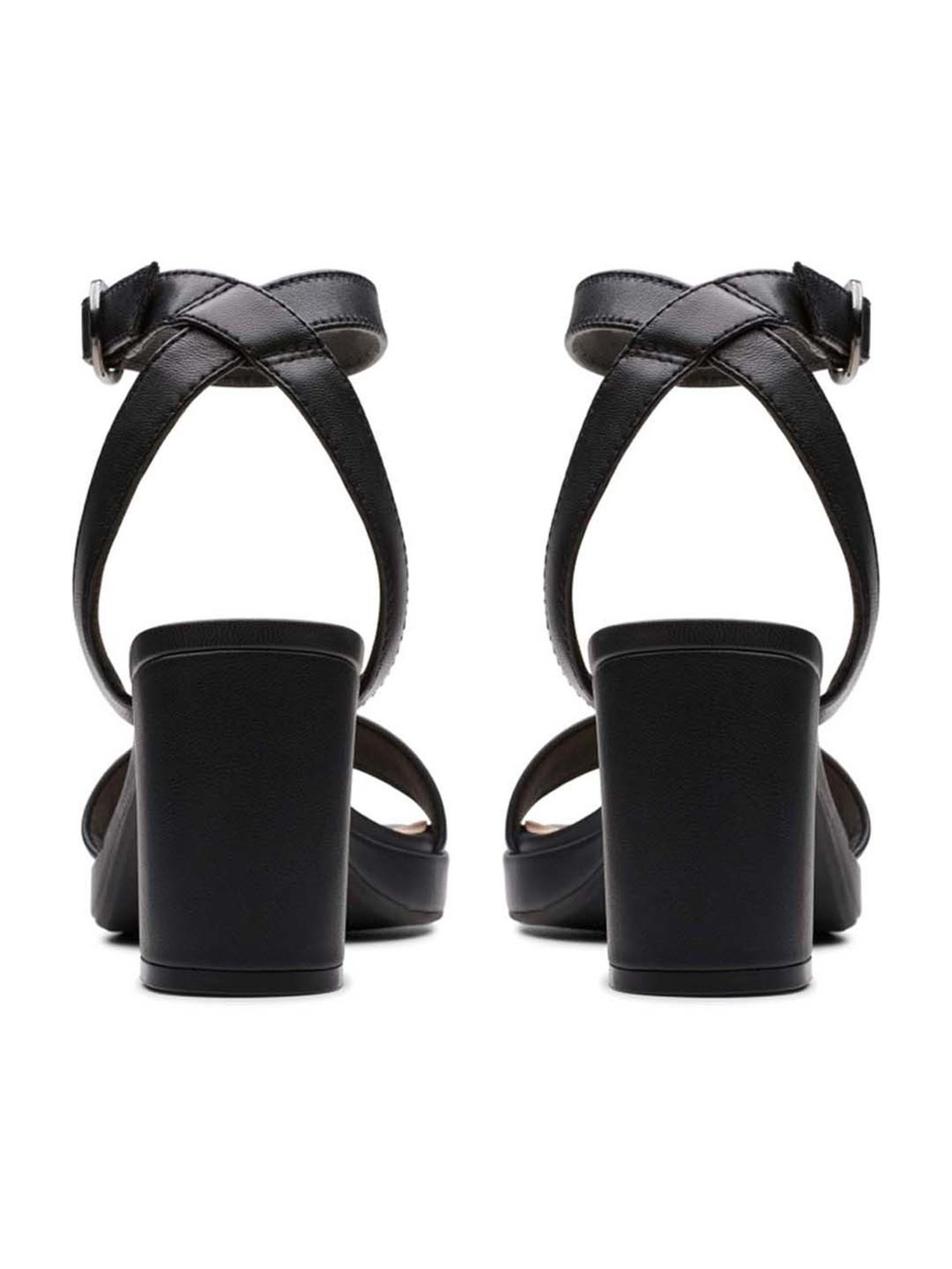 Clarks Women's AmbyrLyn Bay Black Ankle Strap Sandals