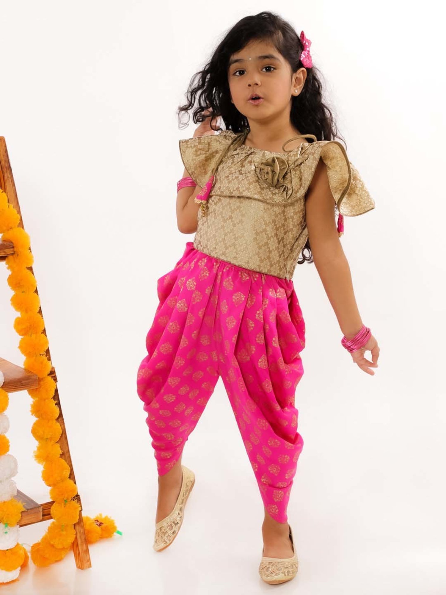 TWISHA Kids Beige & Pink Applique Top Set