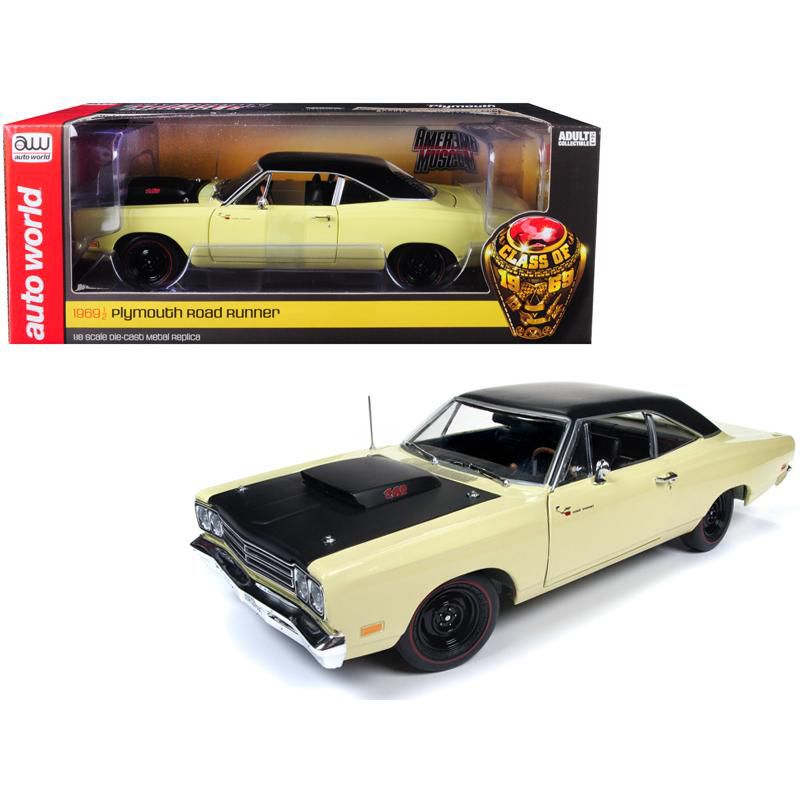 1969/5 Plymouth Road Runner Coupe Sunfire Yellow w/Black Top Class of 1969 Ltd Ed 1002 pcs 1/18 Diecast Car by Autoworld