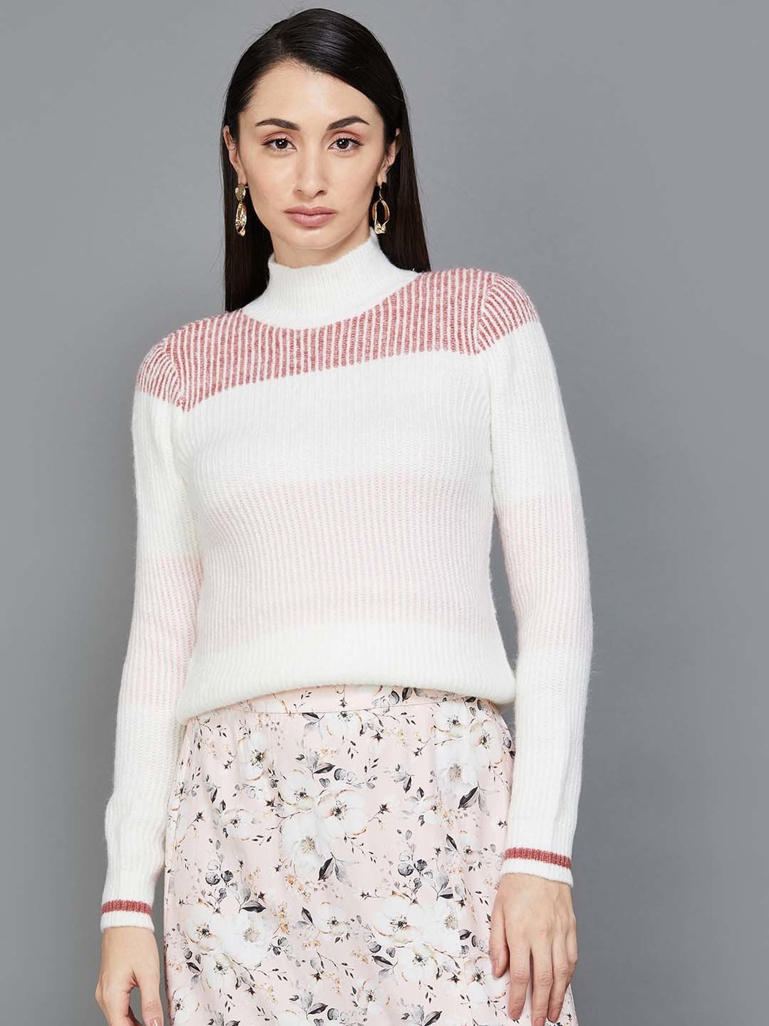 Code by Lifestyle White Self Pattern Pullover