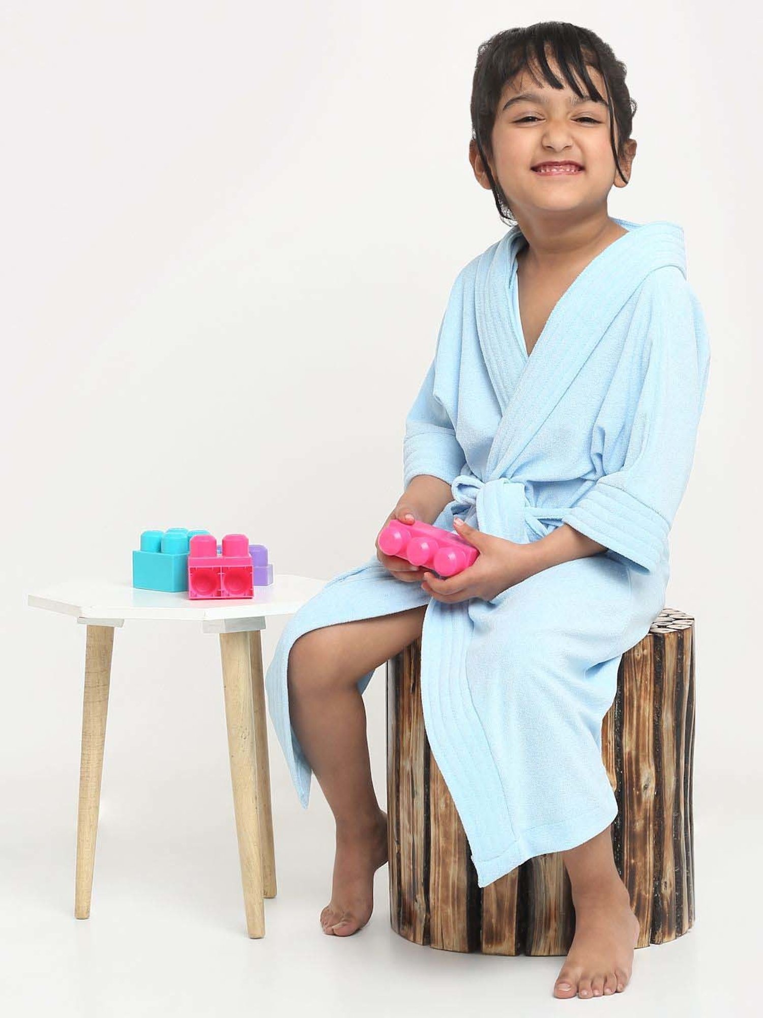 Creeva Everyday Red & Navy 225 GSM Micro Terry Bathrobe with Front Pocket & Kimono Collar