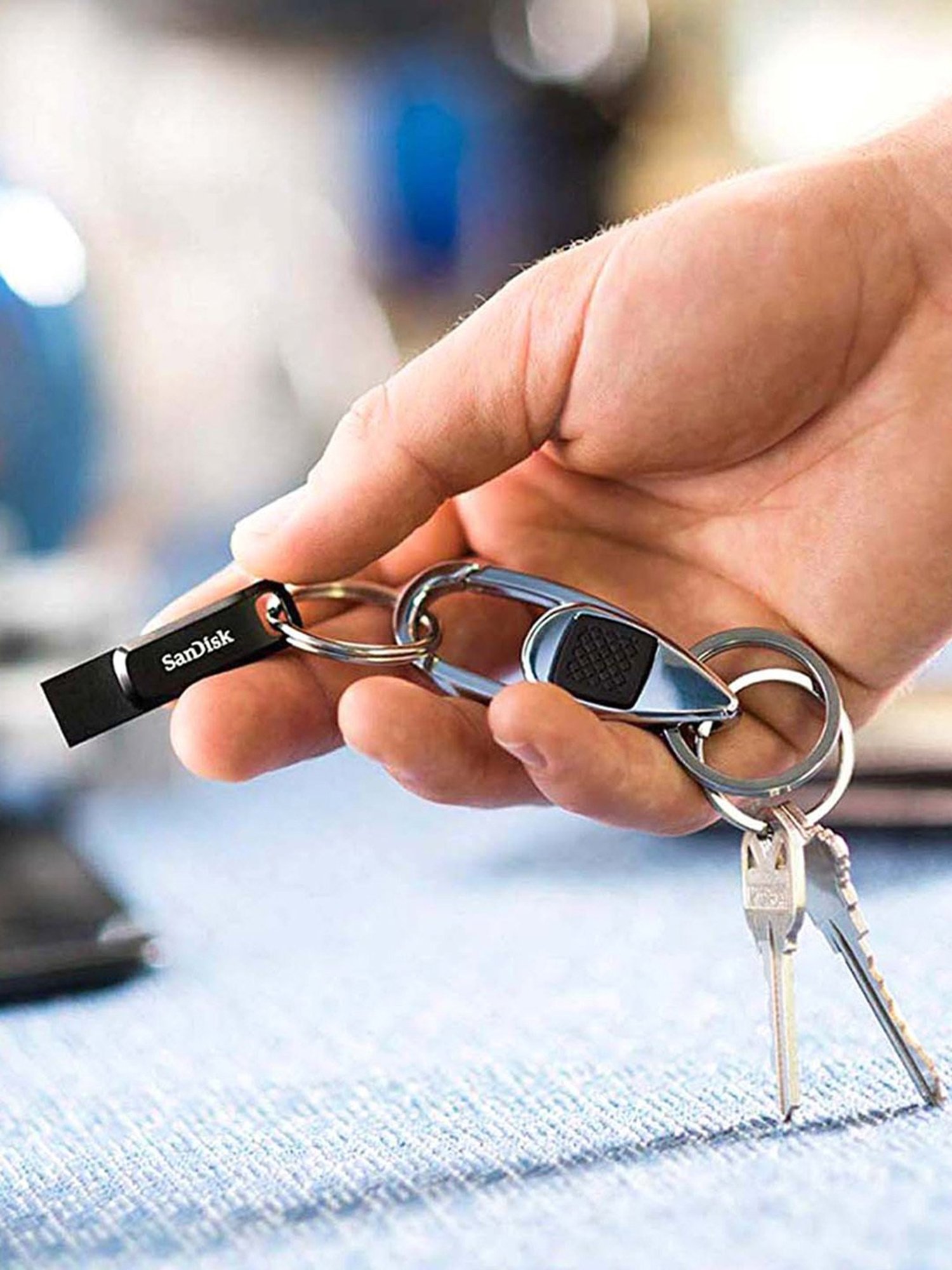 HP V222W 64 GB USB 2.0 Flash Drive (Silver)