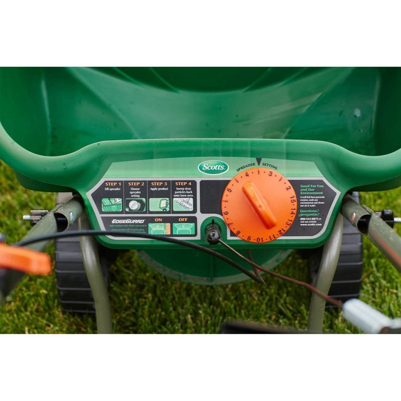 Scotts Turf Builder with Edgeguard DLX Broadcast Spreader