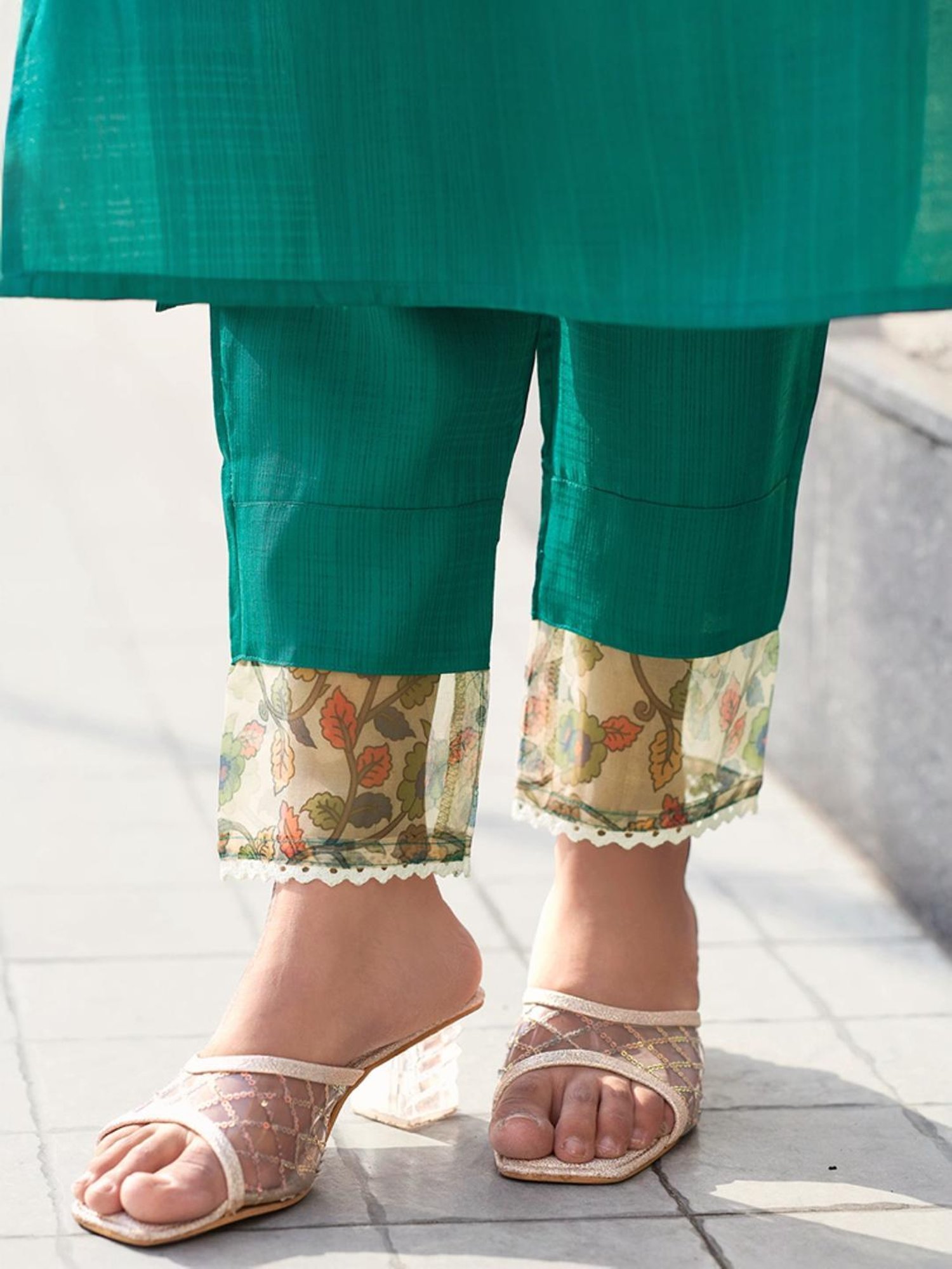 Skylee Green Embroidered Kurta Pant Set With Dupatta