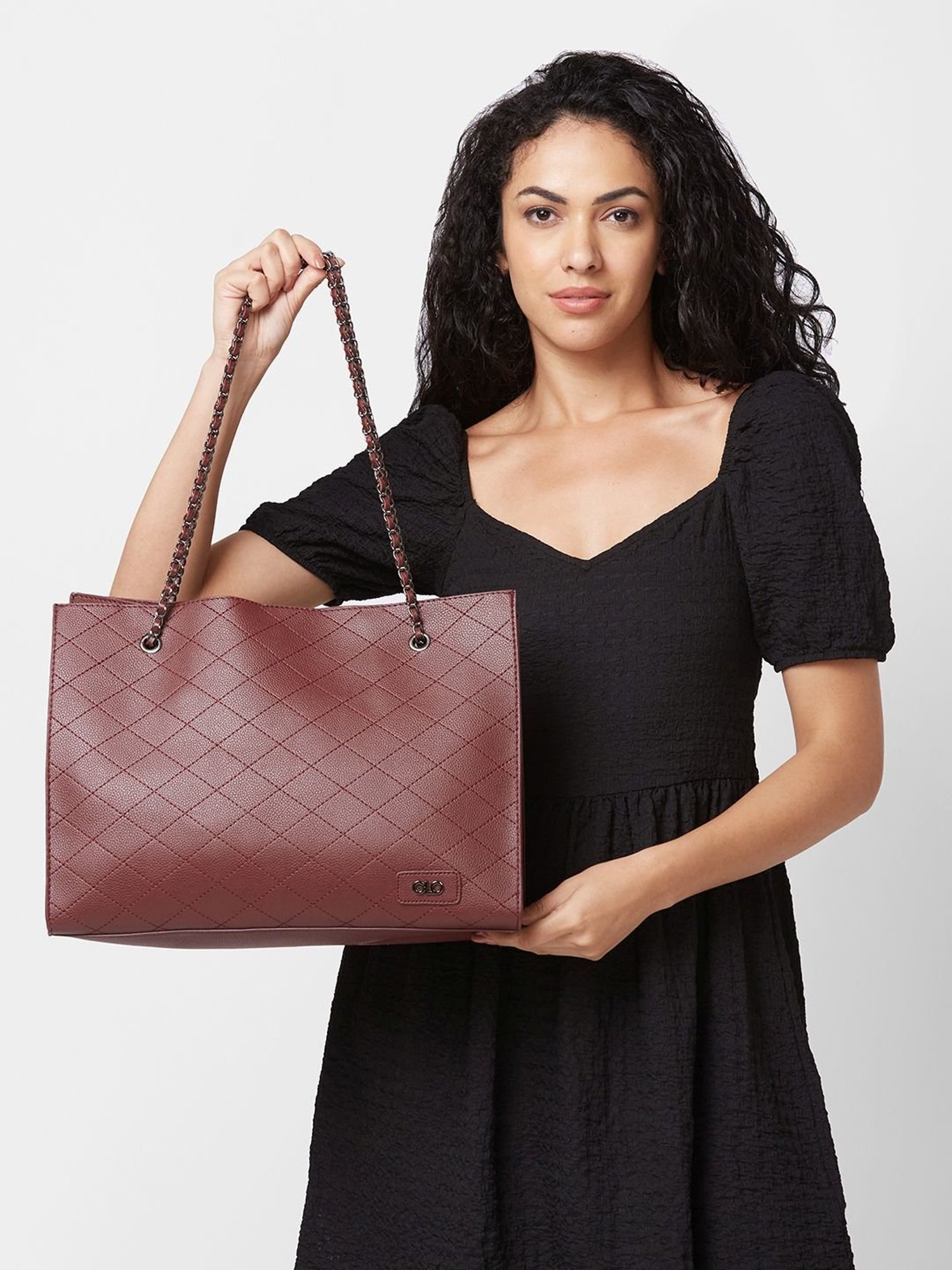 Globus Maroon Textured Medium Tote Handbag